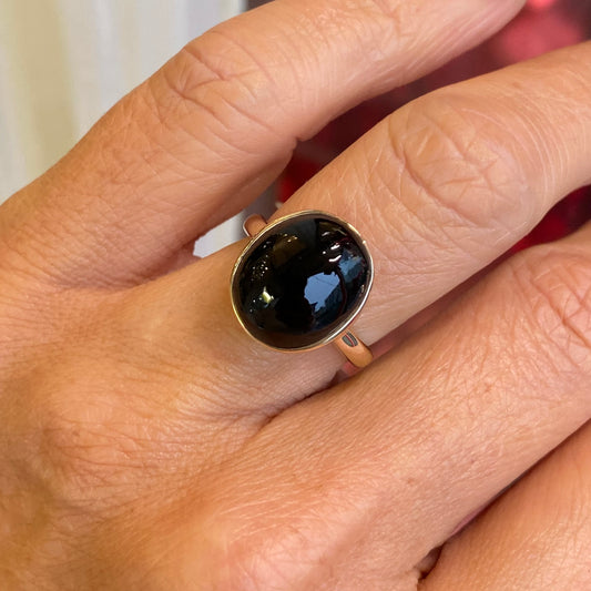 9ct Gold Onyx Oval Ring - John Ross Jewellers
