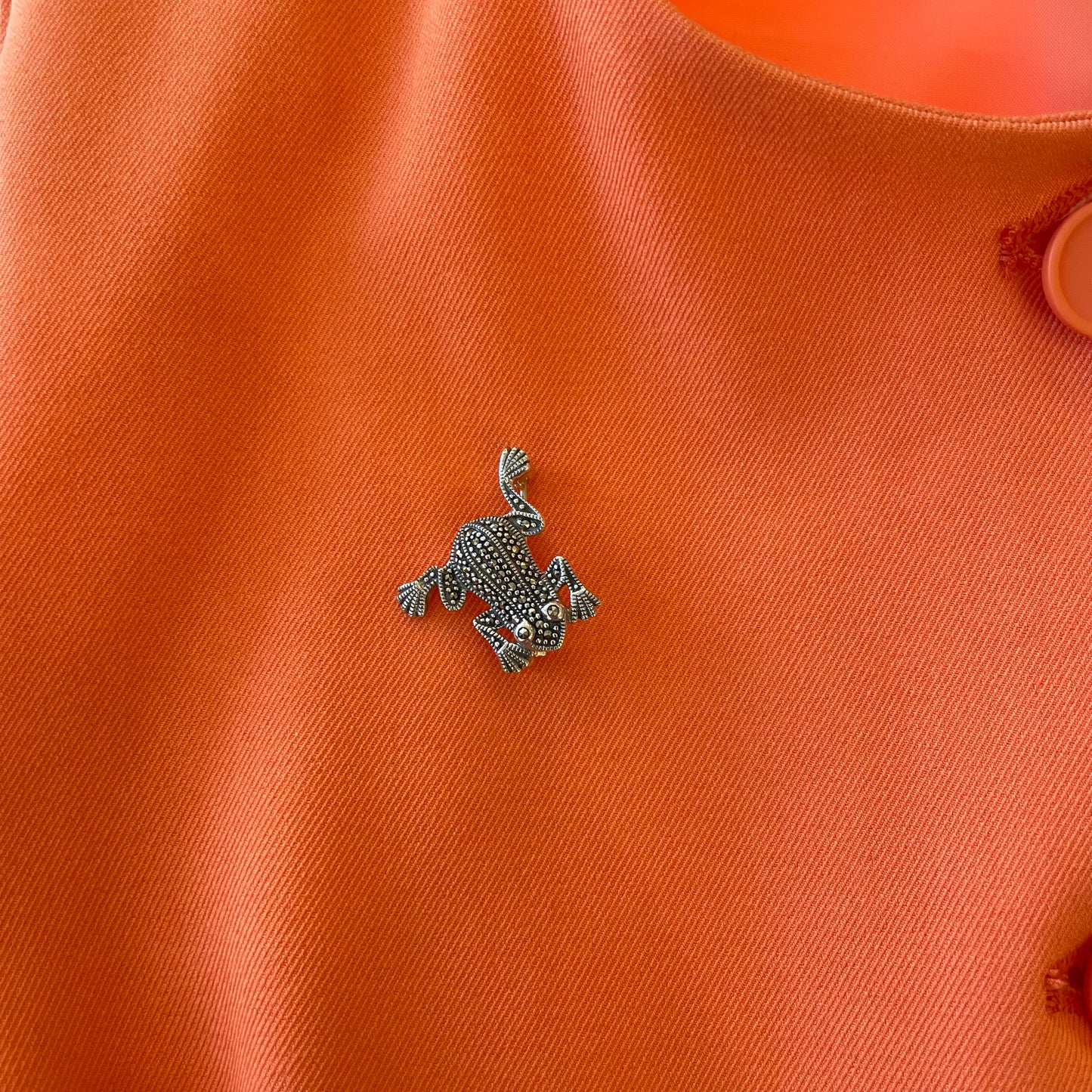 Silver Marcasite Little Frog Brooch - John Ross Jewellers