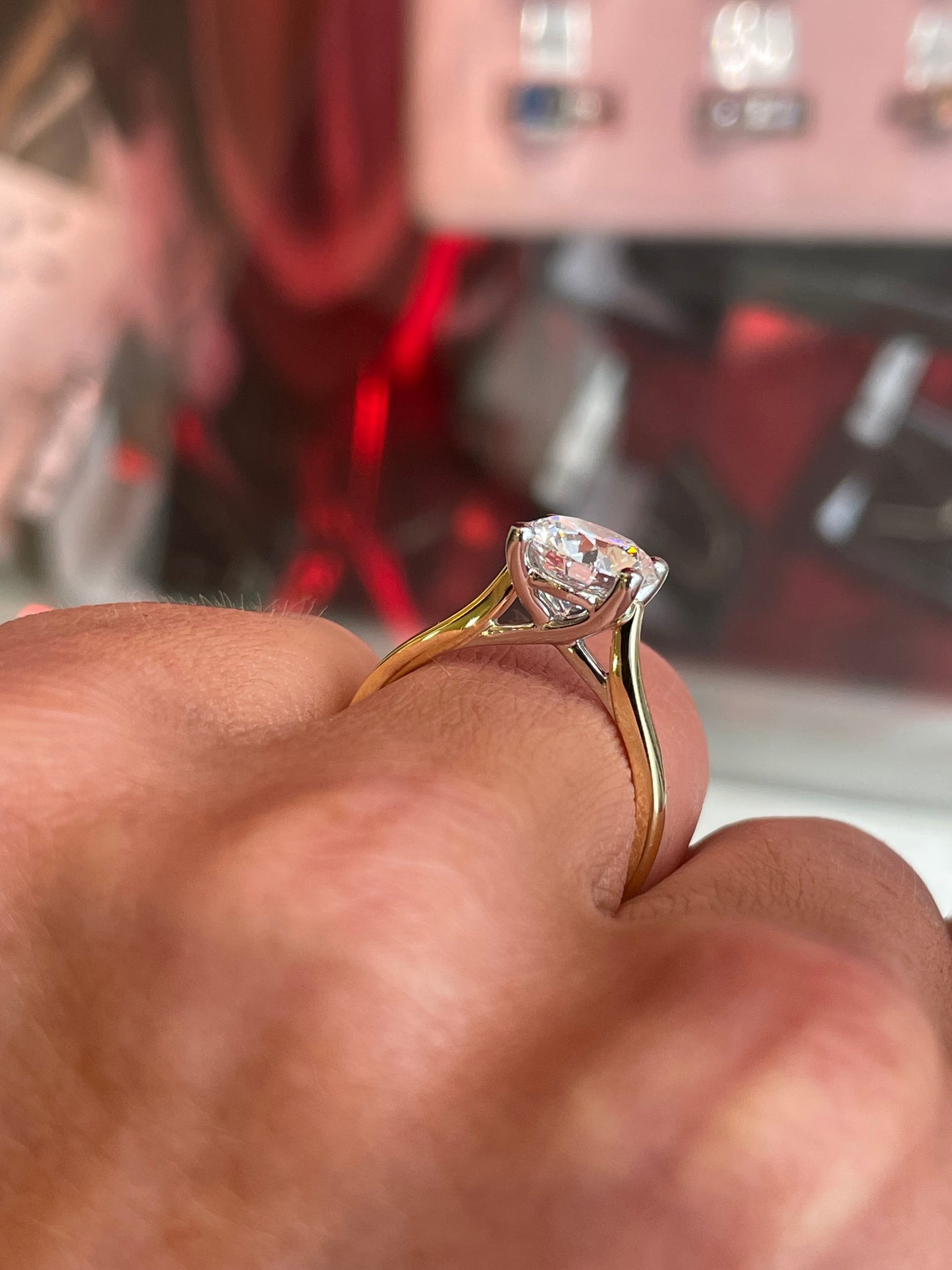 18ct Gold Solitaire Engagement Ring | 2.59ct Certificated Lab