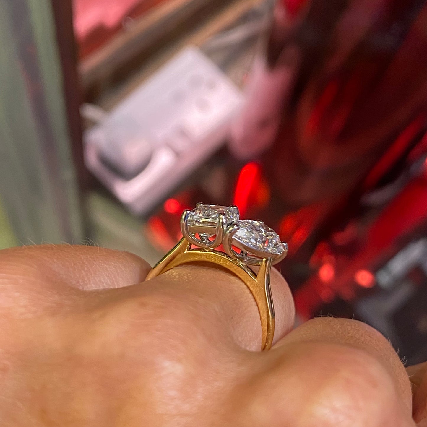 18ct Gold Moi et Toi Engagement Ring | Certificated Lab