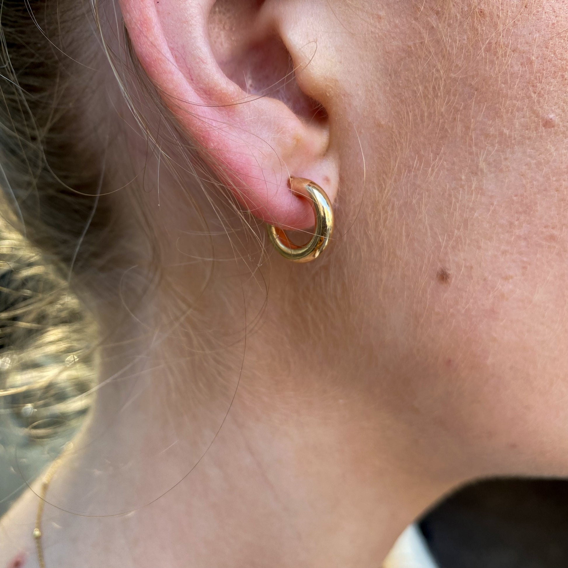 9ct Gold Tube Hoop Earrings 8mm - John Ross Jewellers