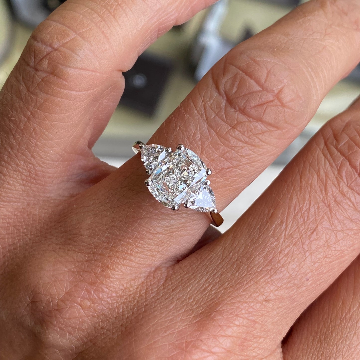 18ct Gold Trilogy Engagement Ring | Certificated Lab 2.38ct