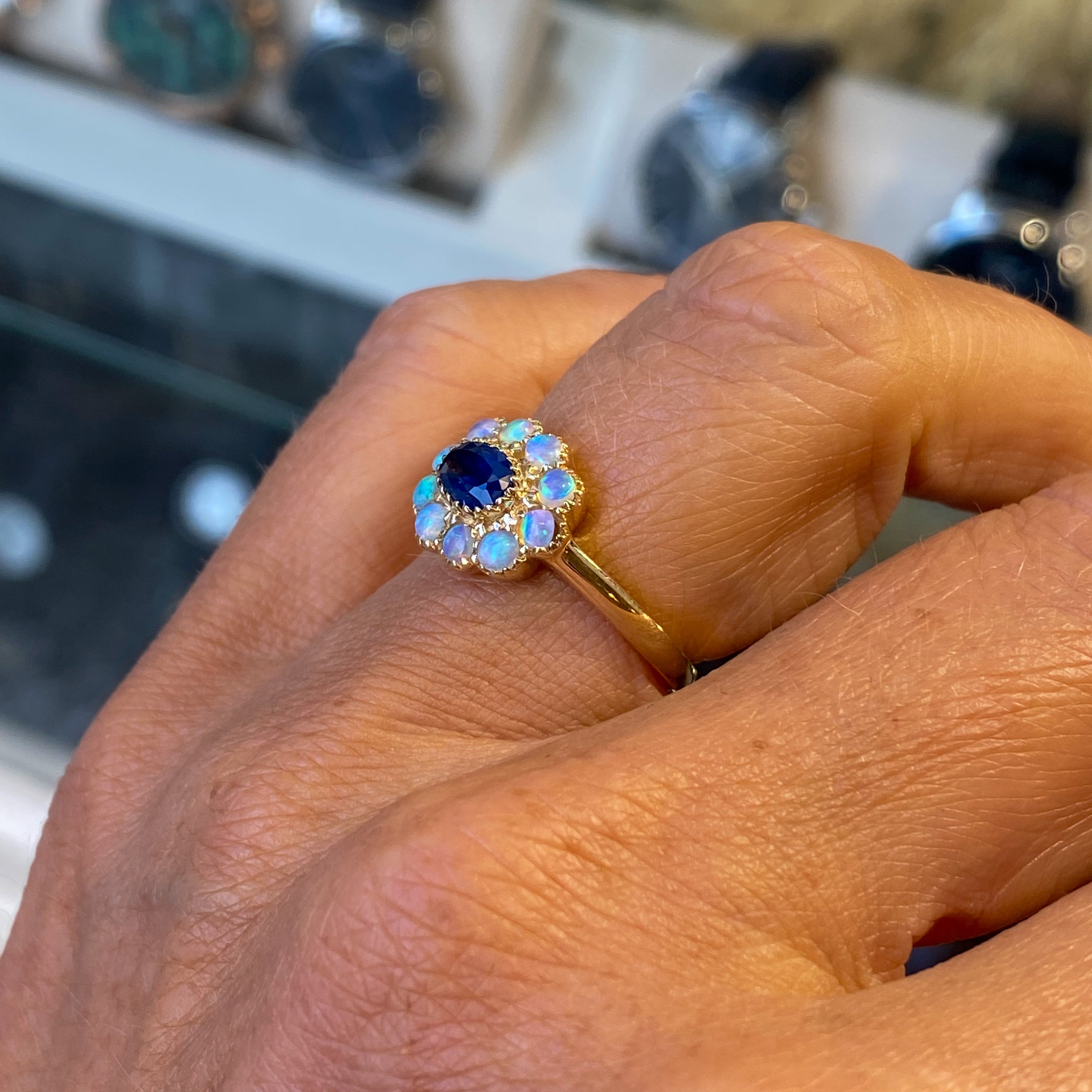 9ct gold sapphire and opal store ring