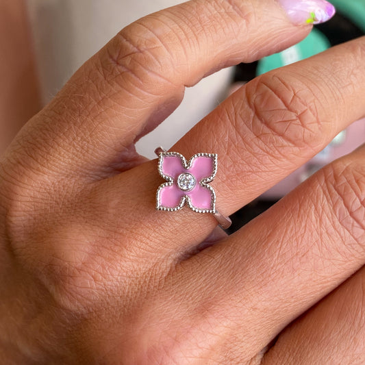 Lanza 18ct white gold Venetian quatrefoil diamond ring with pink accents, showcasing intricate design and sparkling gemstones.