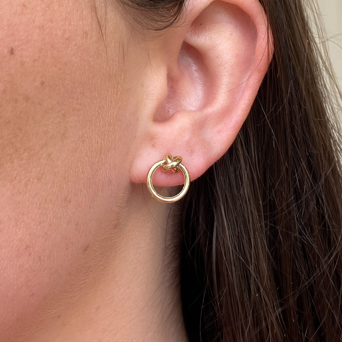 9ct Gold Open Circle With A Kiss Earrings | 12mm