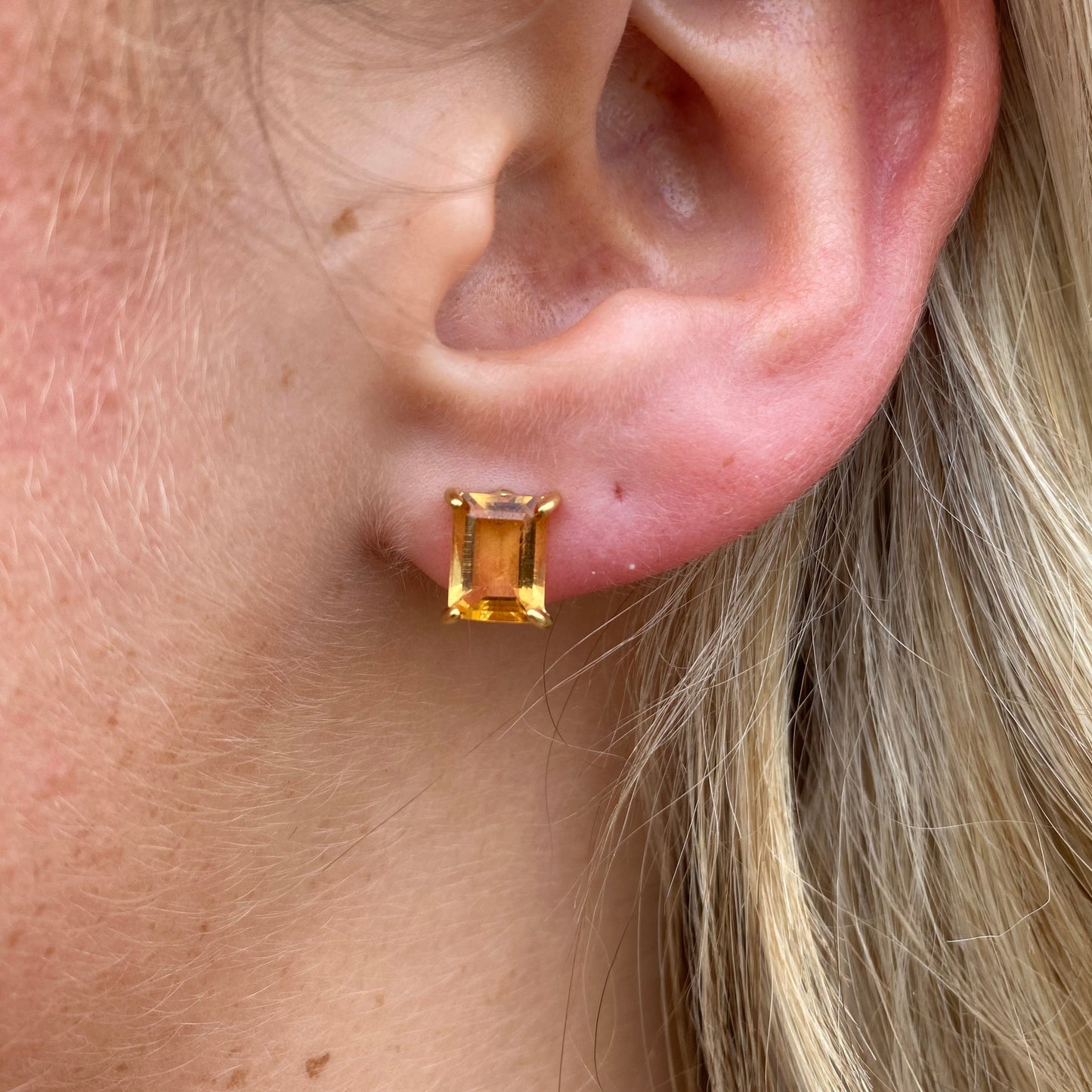 18ct Gold Citrine Stud Earrings