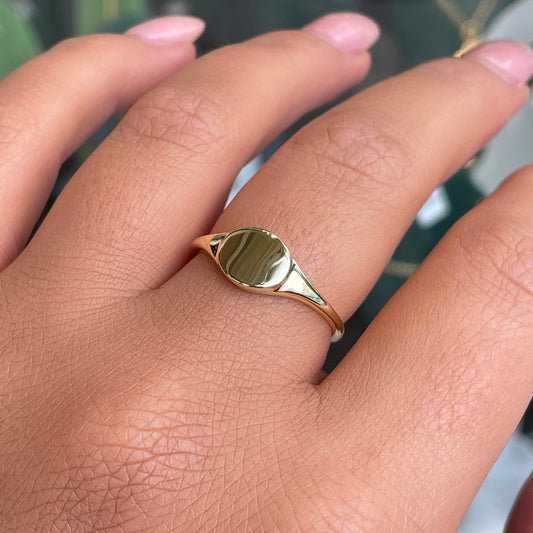 Sunshine Round Signet Ring