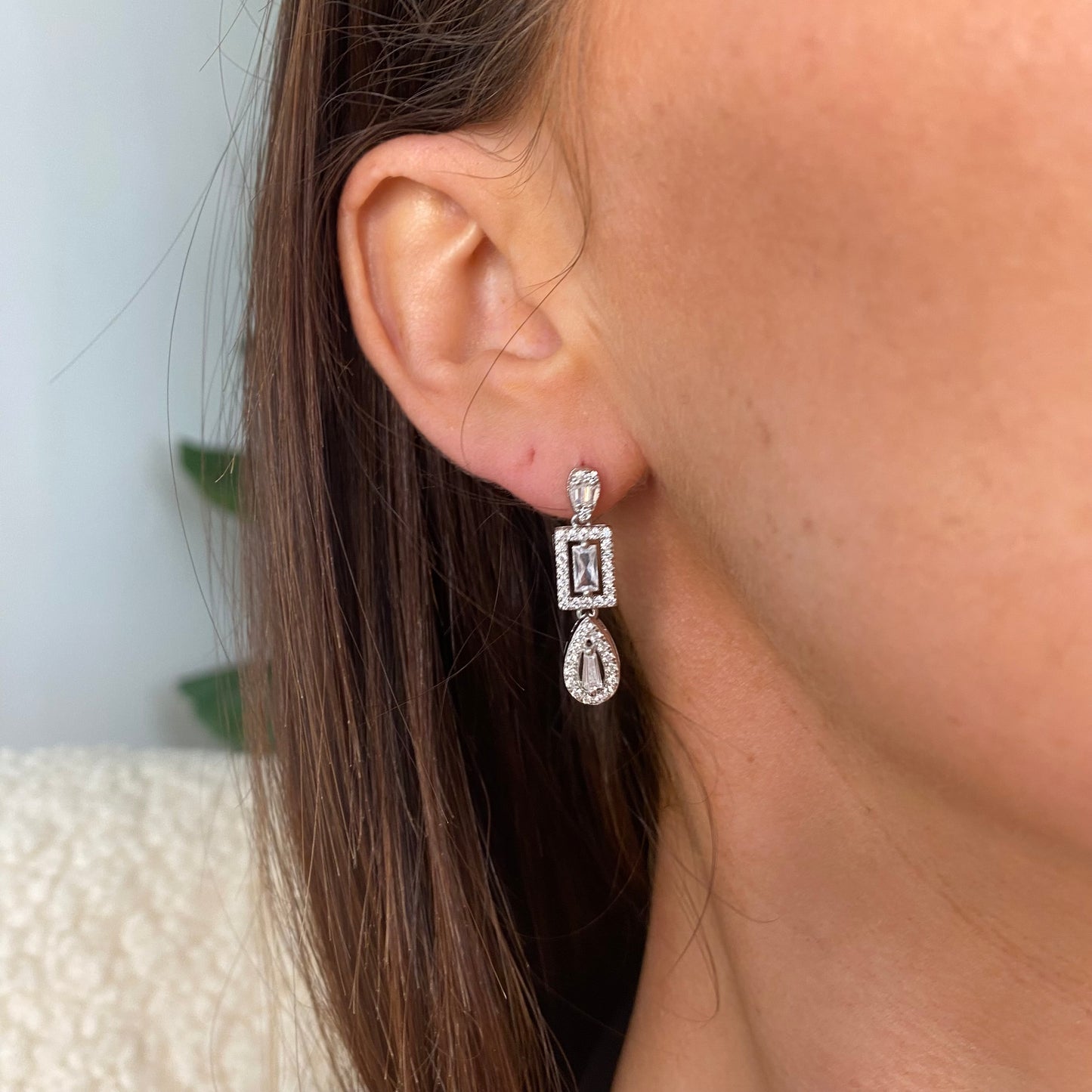 Silver Venus Drop Earrings - John Ross Jewellers