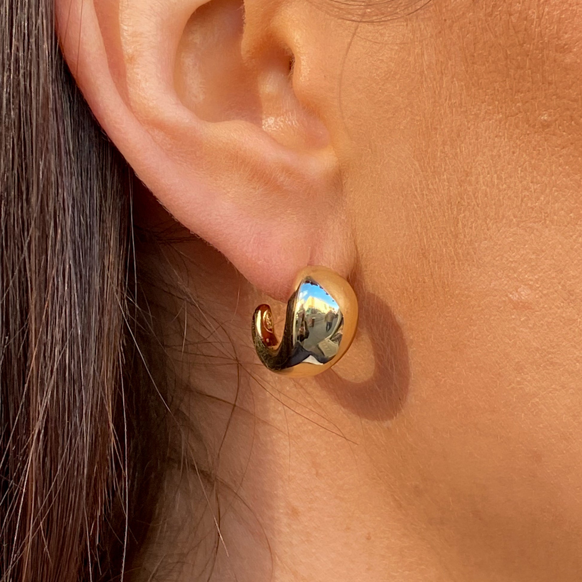 Sunshine Cute Tapered Hoop Earrings - John Ross Jewellers