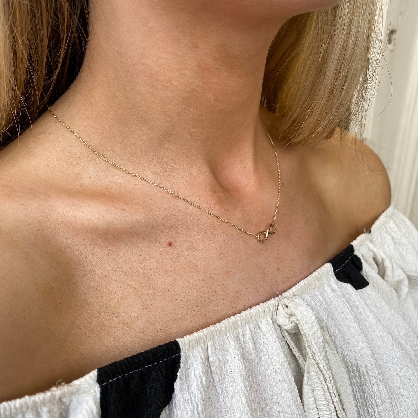 9ct Gold Infinity Necklace - John Ross Jewellers