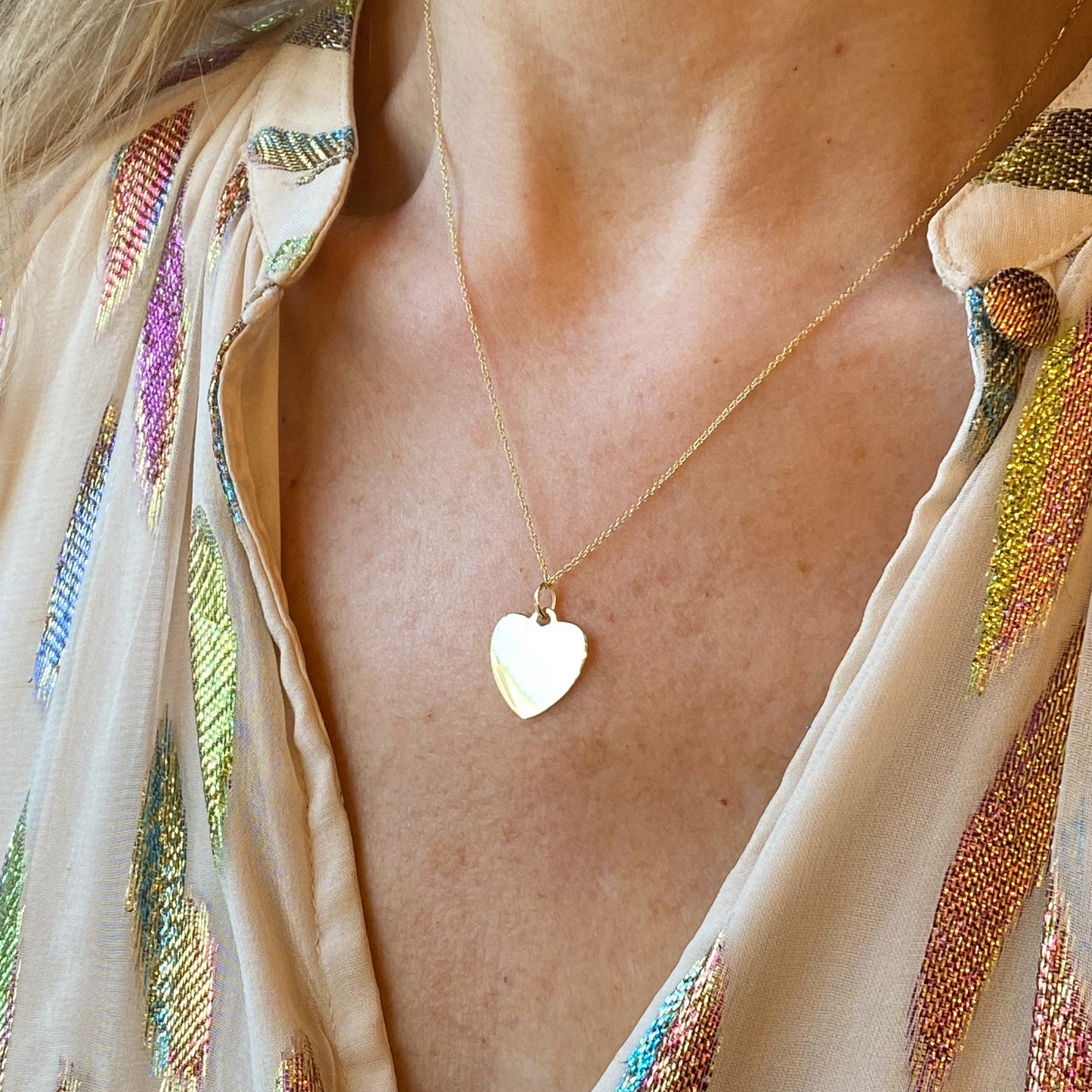 9ct Gold Heart Disc Necklace | 16mm Diameter Disc - John Ross Jewellers