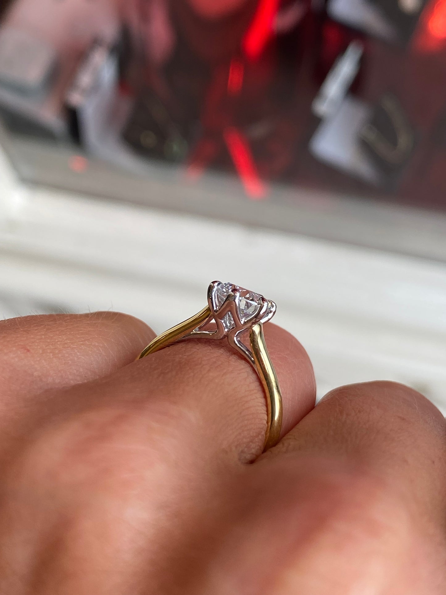 18ct Gold Solitaire Engagement Ring | 1.55ct Certificated Lab