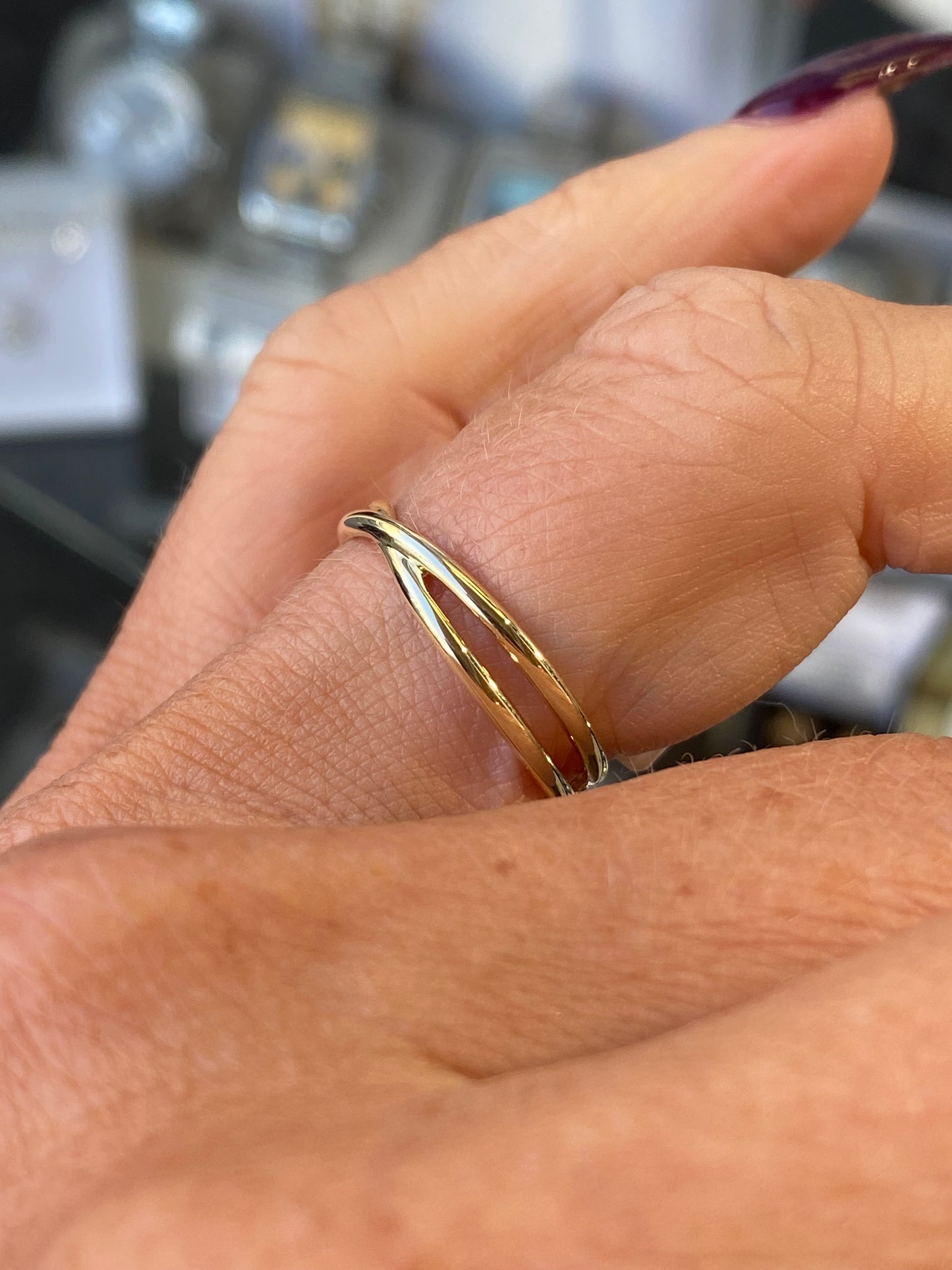 9ct Gold Simple Crossover Ring - John Ross Jewellers