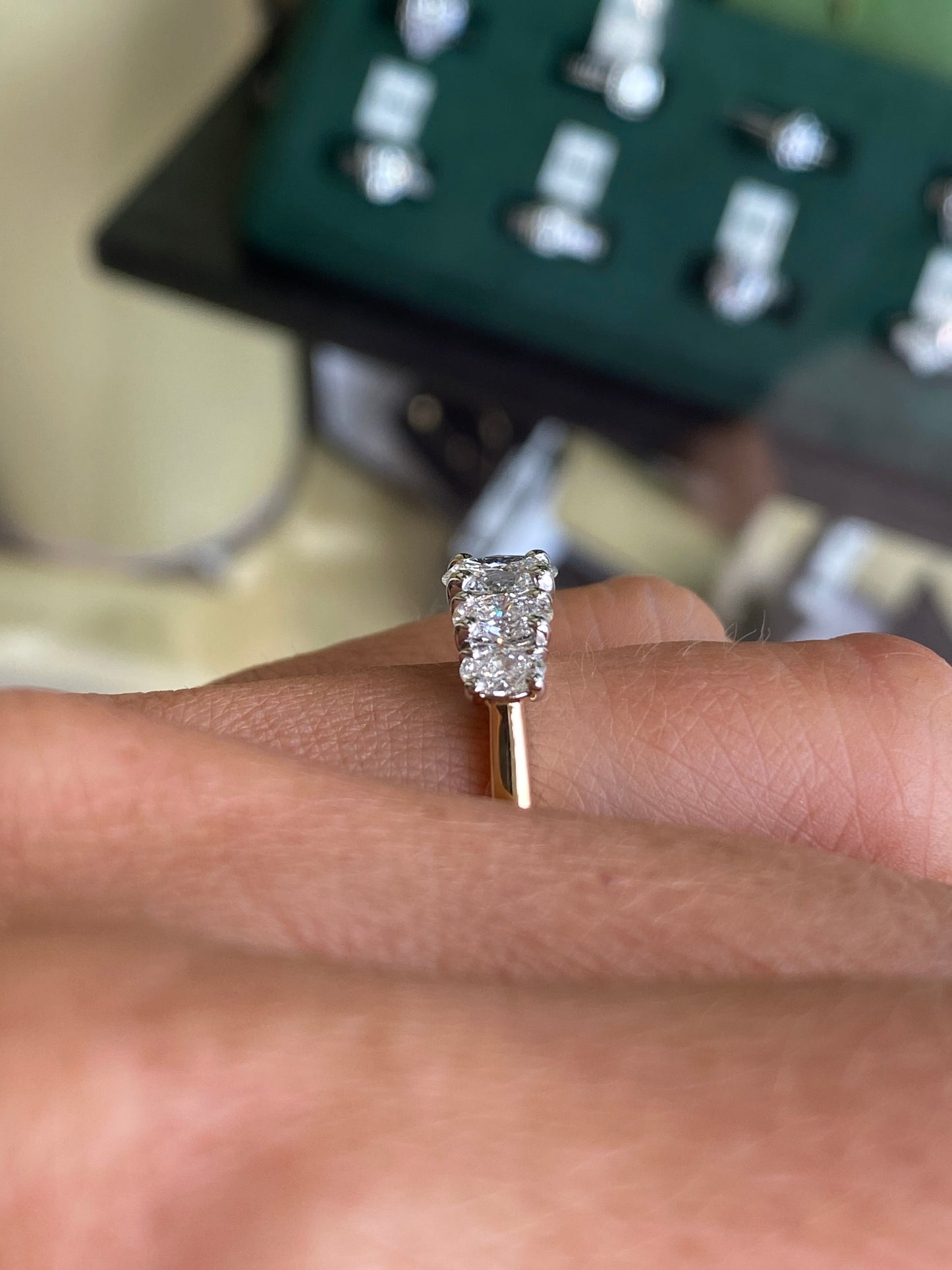 18ct Gold Oval Five Stone Eternity Ring | Certificated Lab 1.50ct