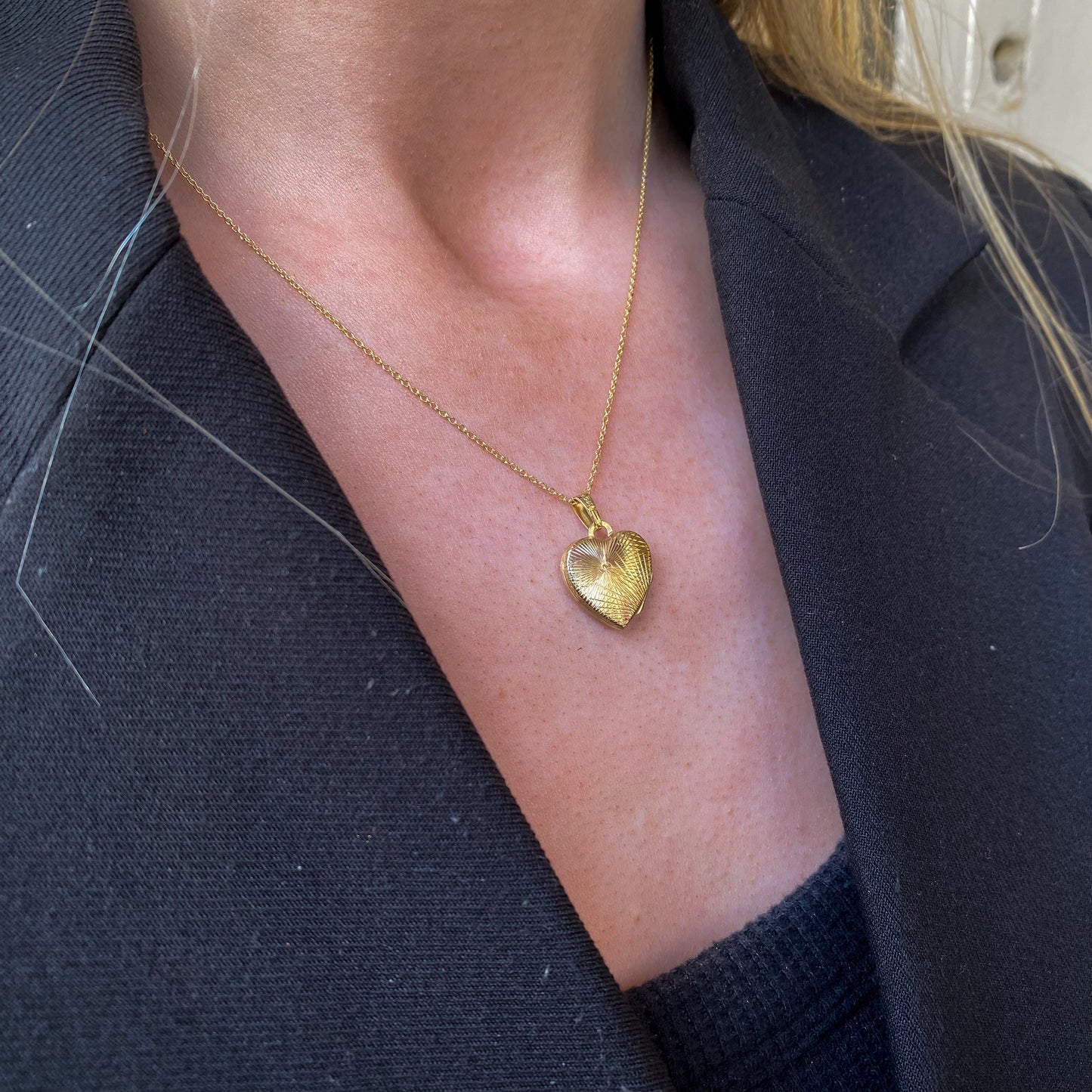 9ct Gold Sunbeam Heart Locket and Chain | Medium - John Ross Jewellers