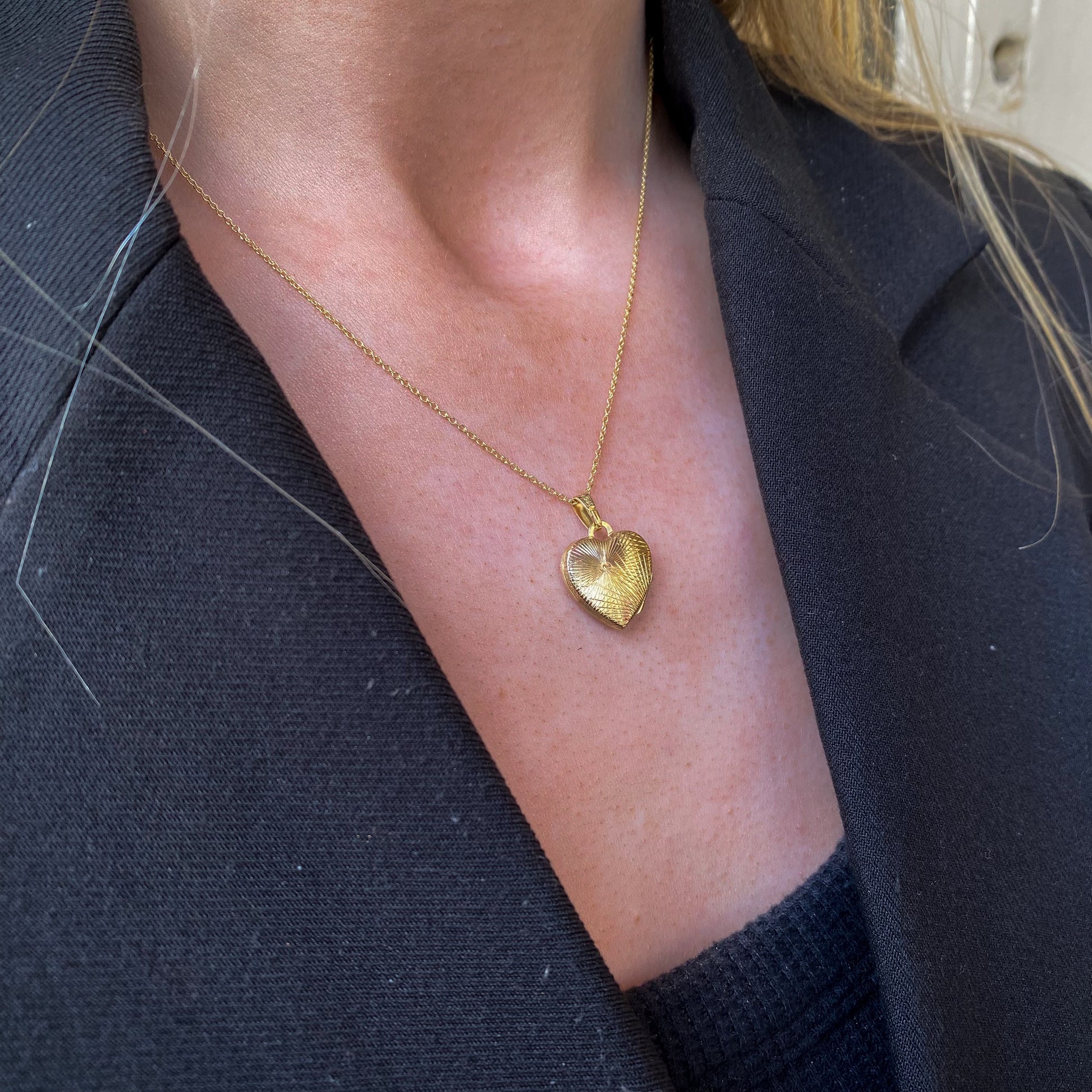 9ct Gold Sunbeam Heart Locket and Chain | Medium - John Ross Jewellers