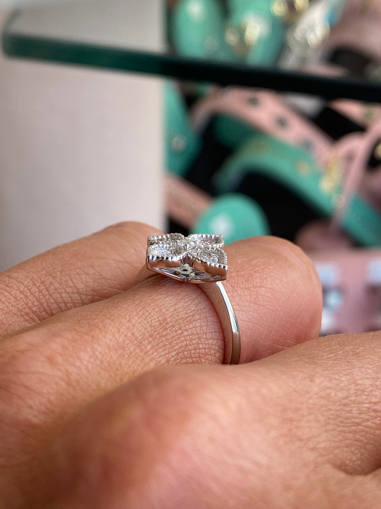 18ct white gold Venetian quatrefoil diamond ring by Lanza, featuring a detailed design with sparkling diamonds.