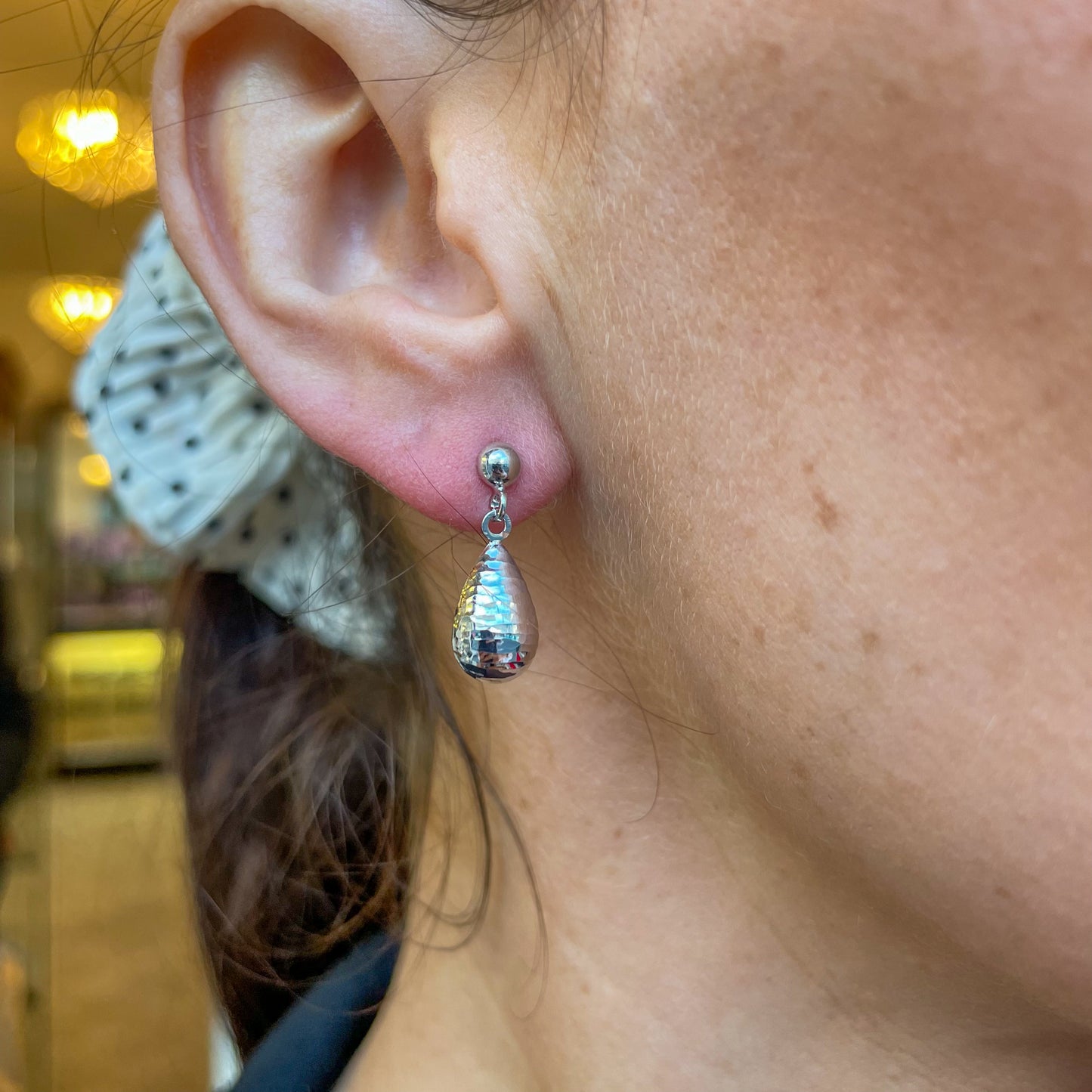 9ct White Gold Tear Drop Earrings | Gadroon - John Ross Jewellers