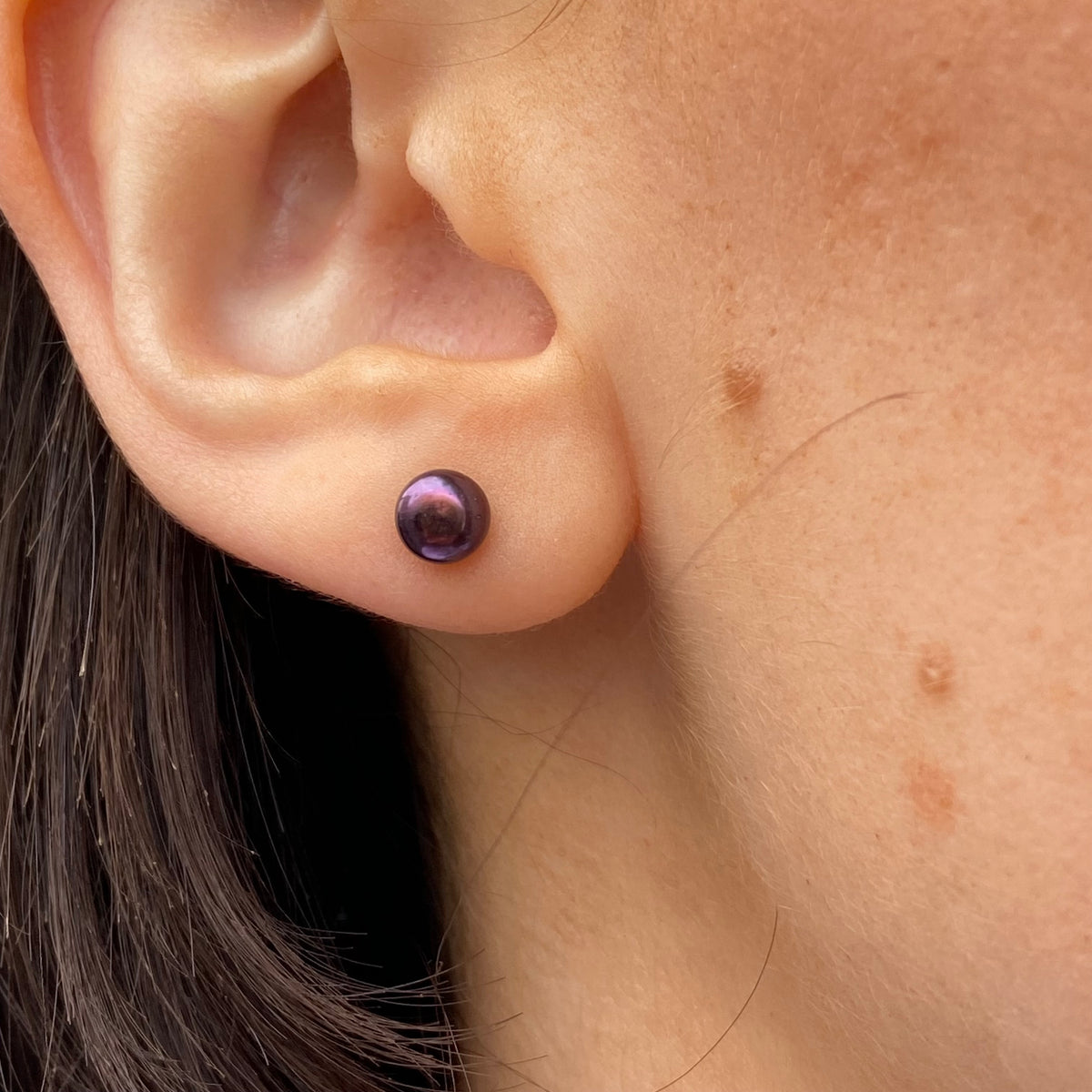 Silver 5mm Freshwater Pearl Stud Earrings | Black