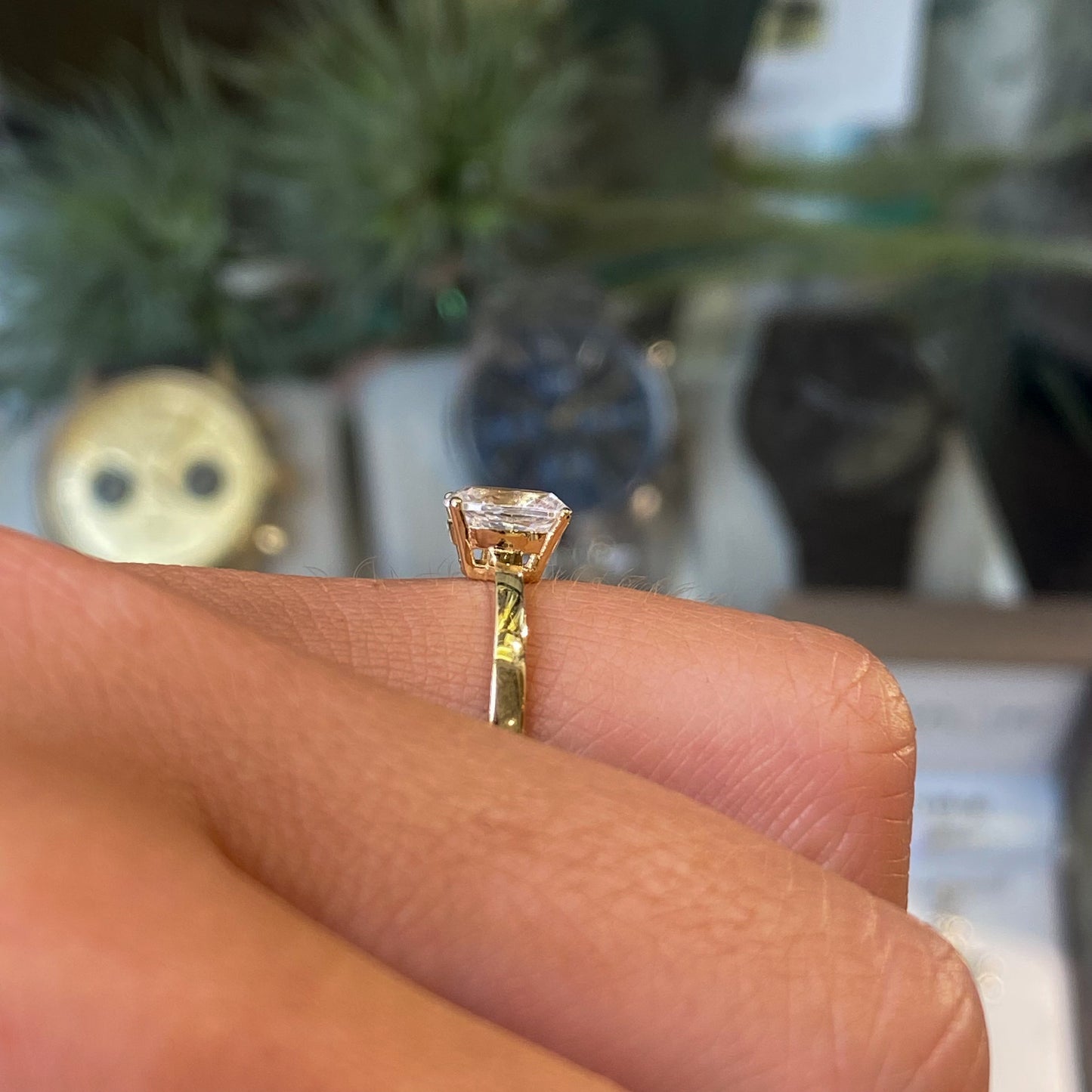 9ct Gold Oval CZ Ring - John Ross Jewellers