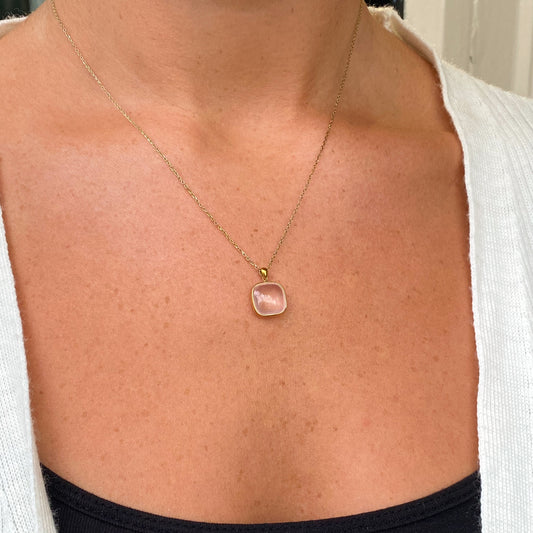 9ct Gold Rose Quartz Pendant Necklace