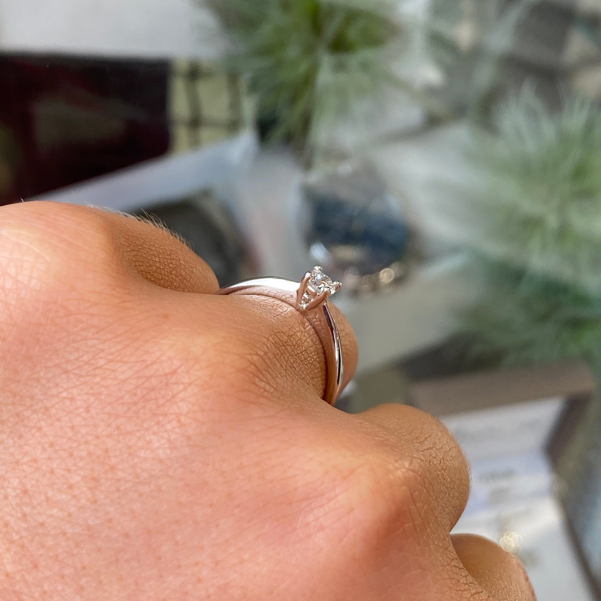 18ct White Gold Diamond Solitaire Engagement Ring | 0.19ct GSI - John Ross Jewellers