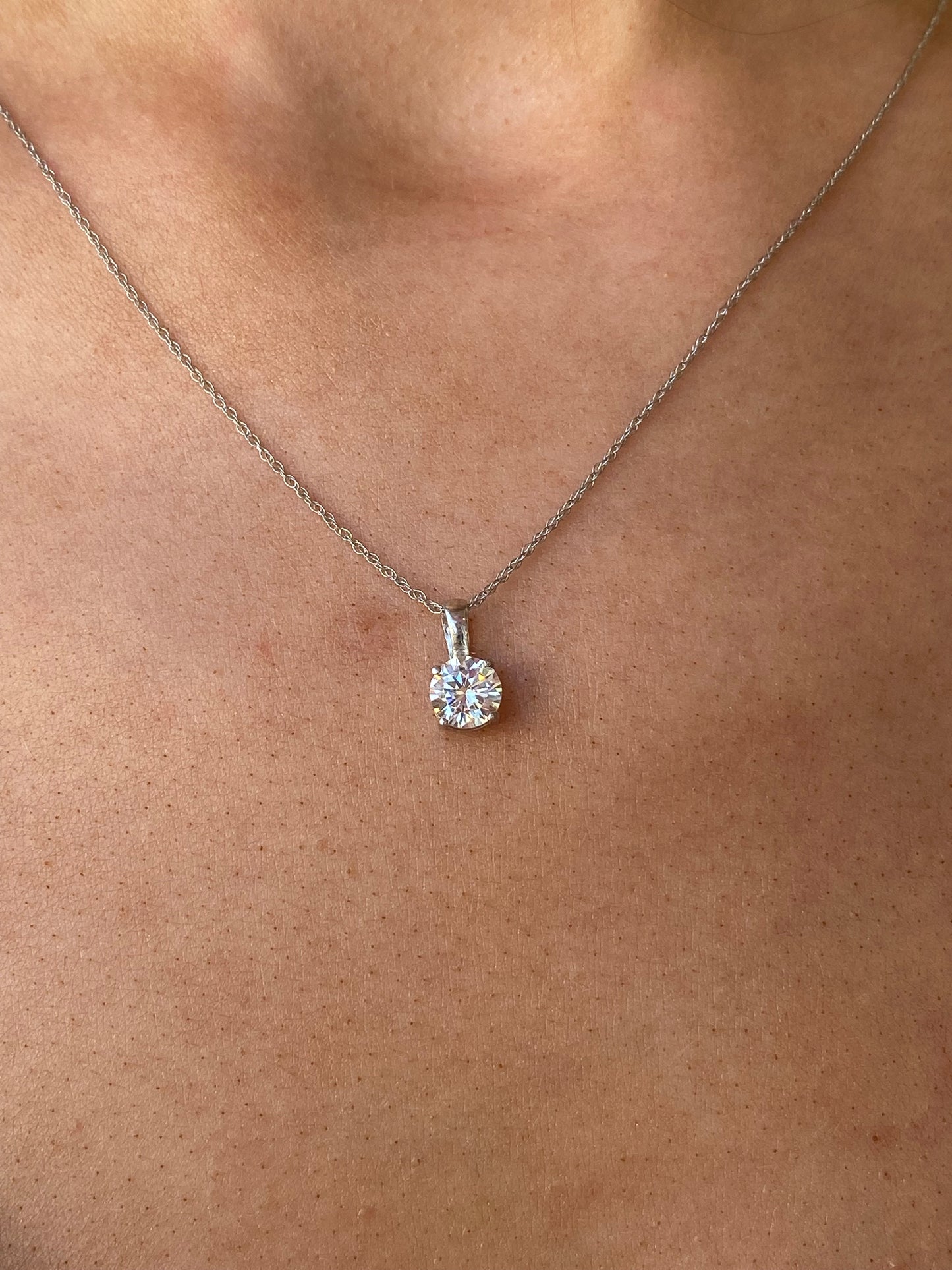 9ct White Gold Round CZ Pendant | 6mm