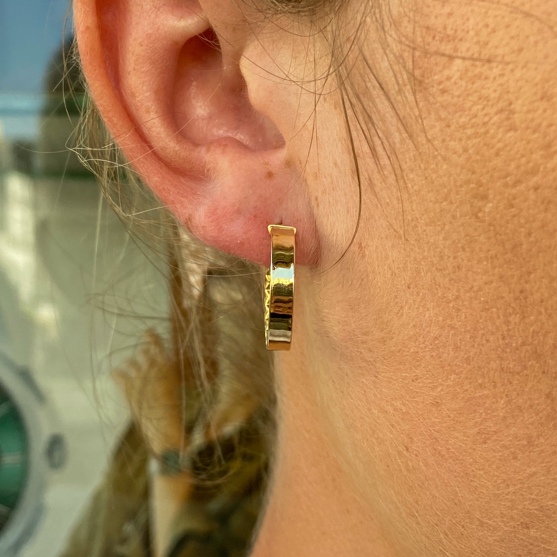 9ct Gold Diamond Cut Inside Hoop Earrings | 18mm - John Ross Jewellers