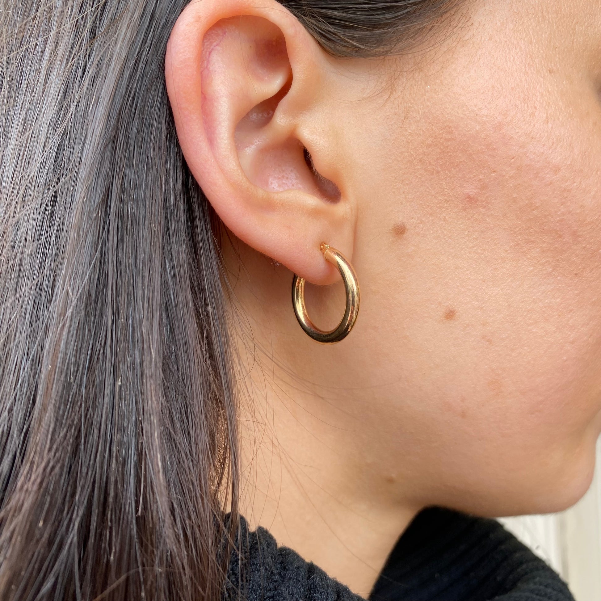 9ct Gold Classic Tube Hoop Earrings - John Ross Jewellers