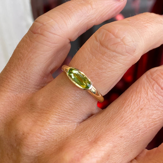 9ct Gold Peridot Ring