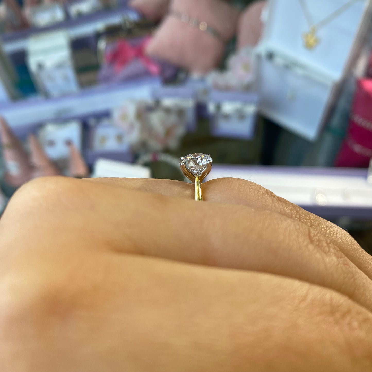 18ct Gold Solitaire Engagement Ring | 1.27ct Certificated Lab