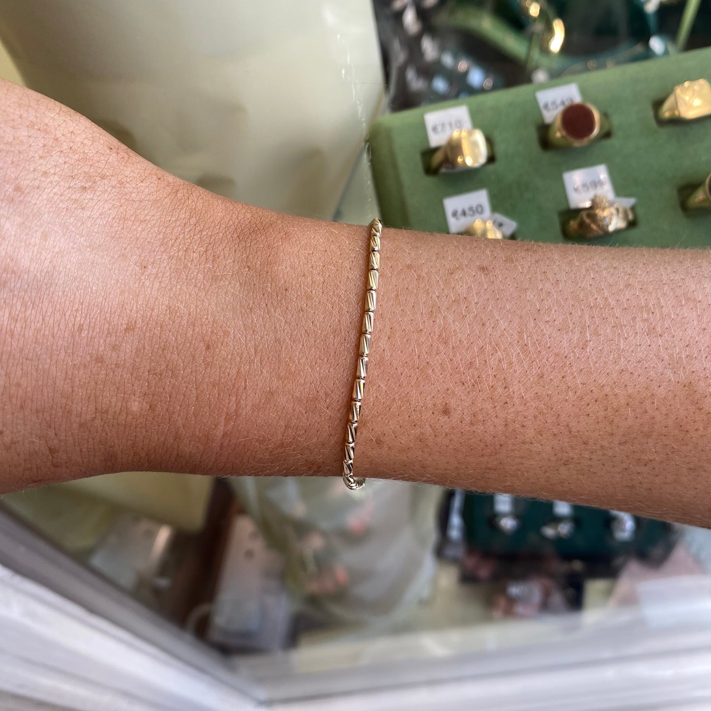 9ct Gold Diamond Cut Bracelet | 19cm