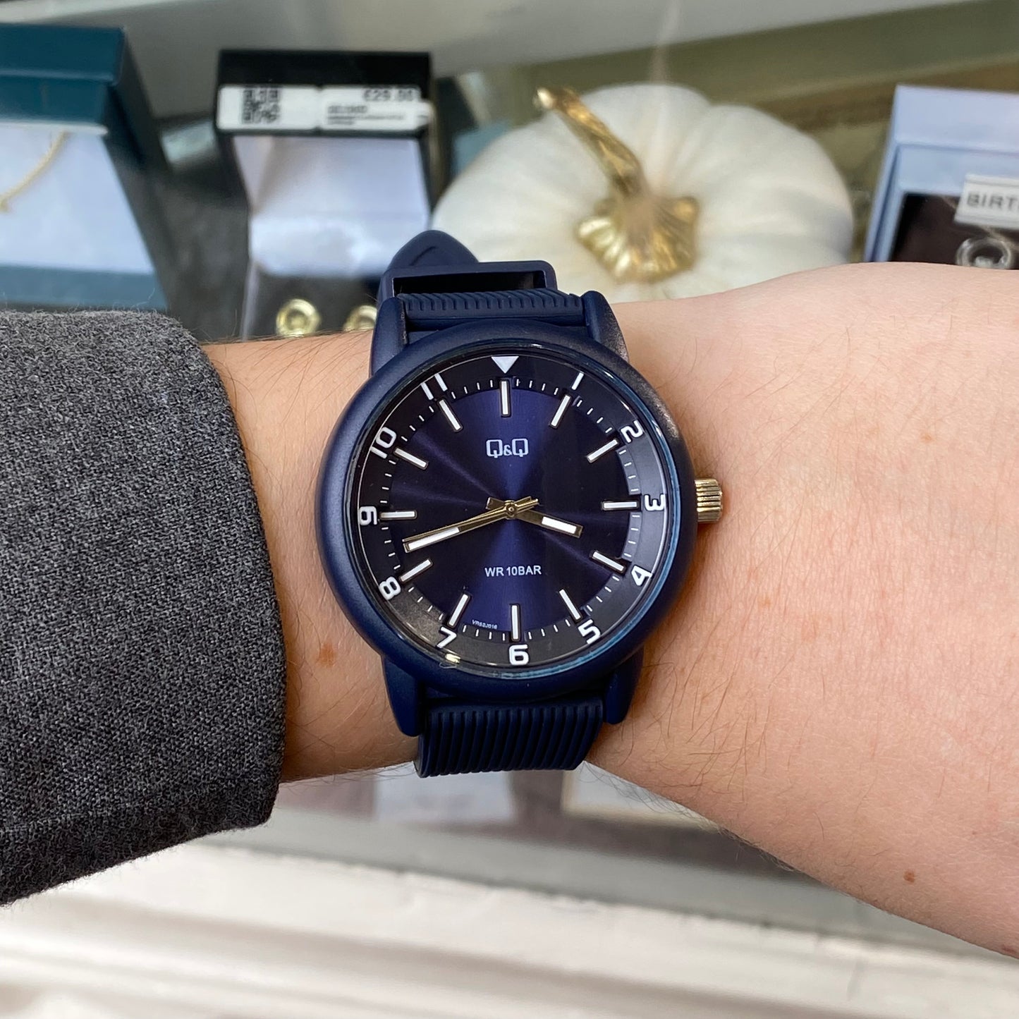 Q&Q Gents Navy Silicone Watch - John Ross Jewellers