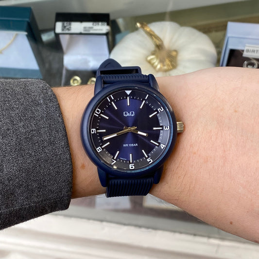 Q&Q Gents Navy Silicone Watch - John Ross Jewellers