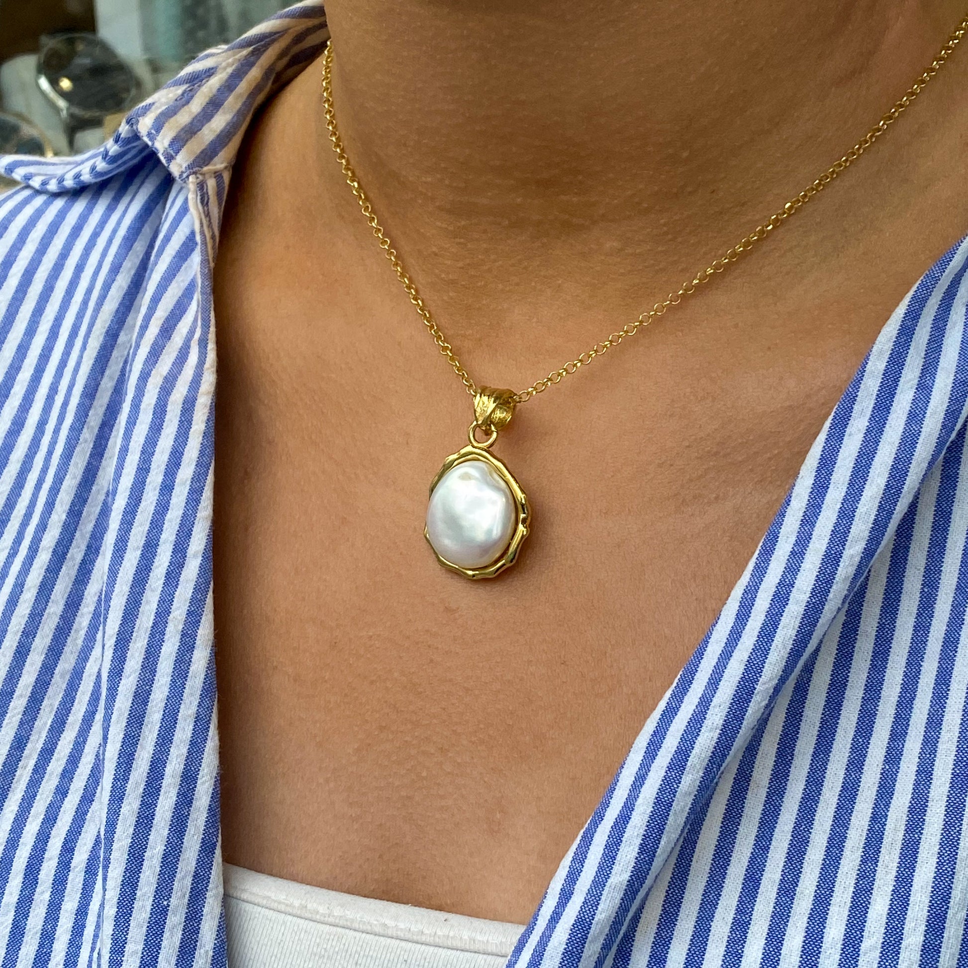 Baroque Pearl Pendant Necklace - John Ross Jewellers