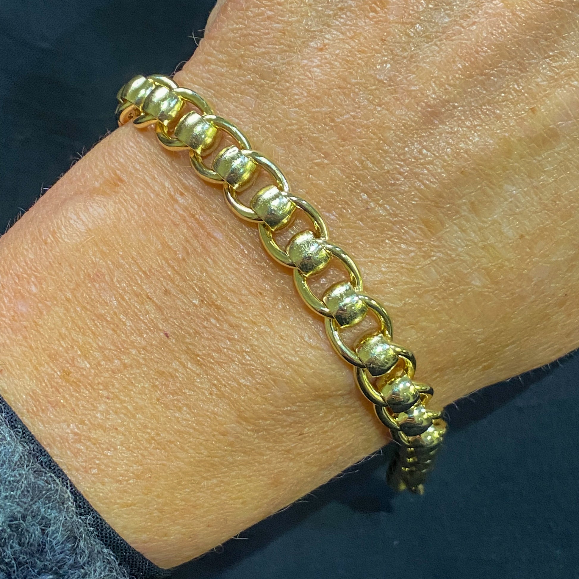 9ct Gold Heavy Florentine Bracelet - John Ross Jewellers