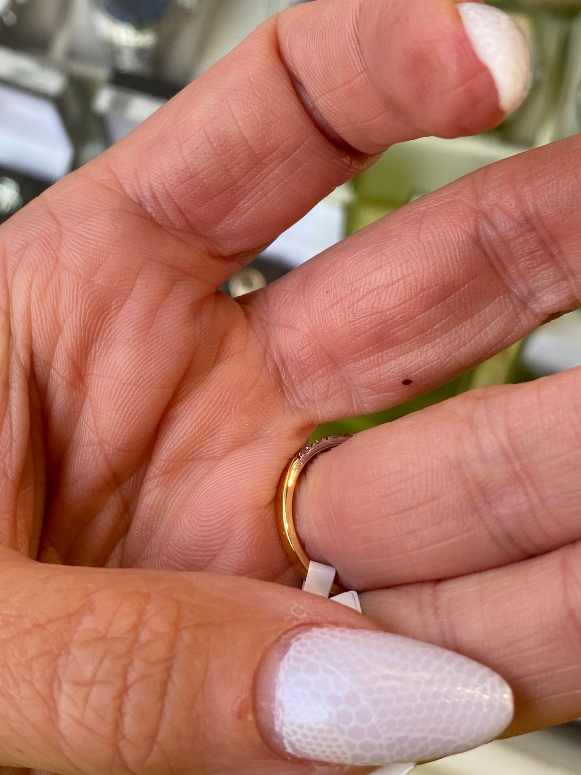 18ct Gold Diamond Eternity Ring 0.81ct | Graduated - John Ross Jewellers