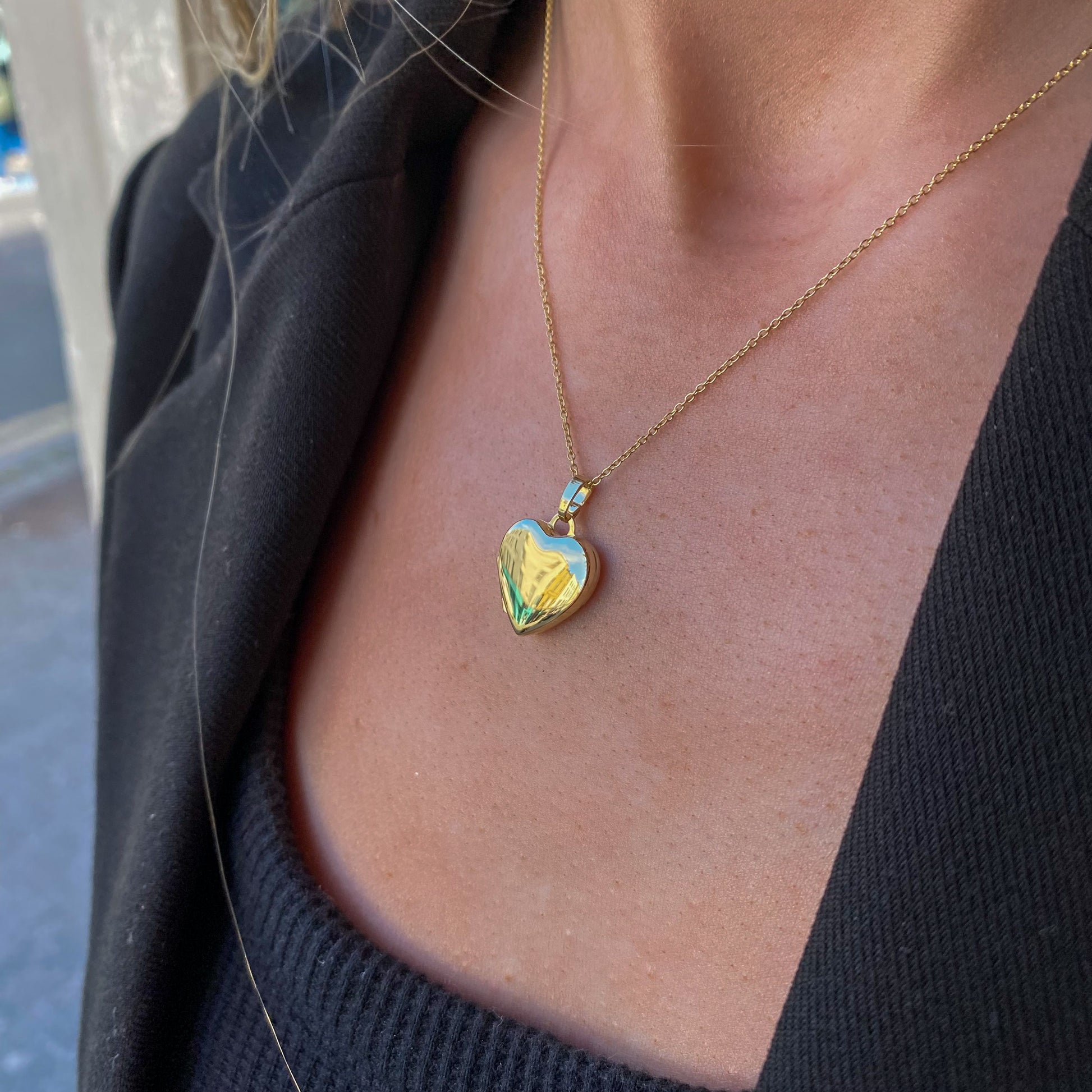 9ct Gold Simple Heart Locket and Chain | Medium - John Ross Jewellers