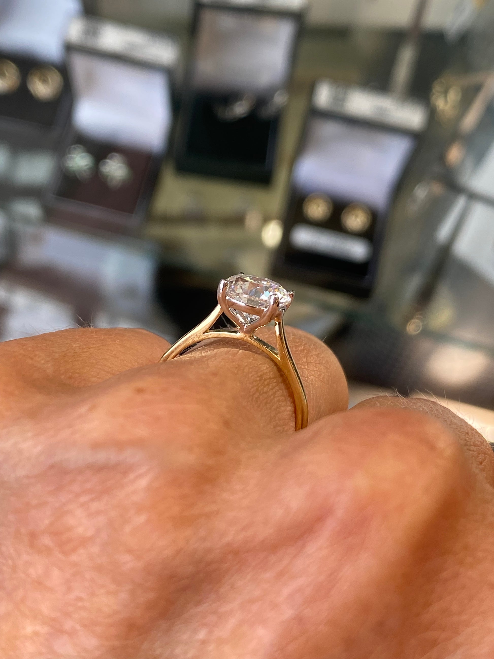 18ct Gold Solitaire Engagement Ring | Lab 2.00ct - John Ross Jewellers