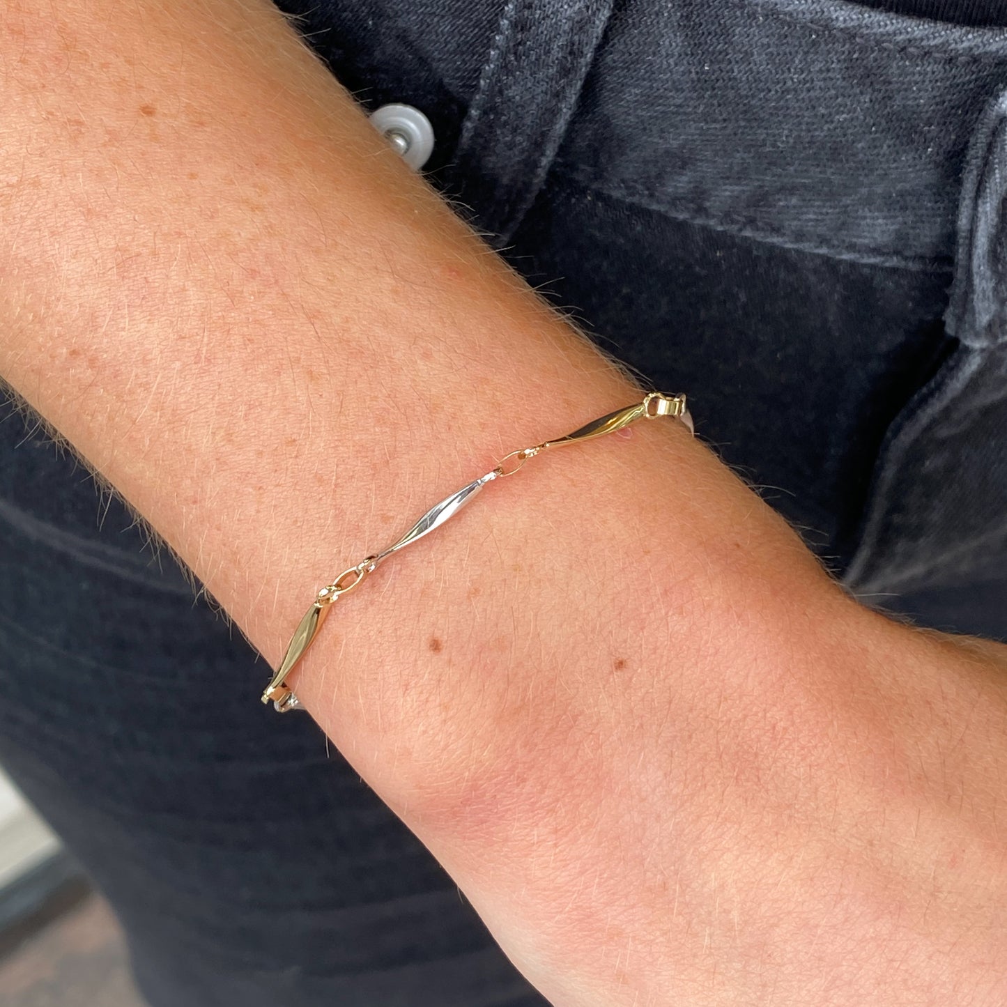 9ct Gold Two Tone Bracelet | 6”