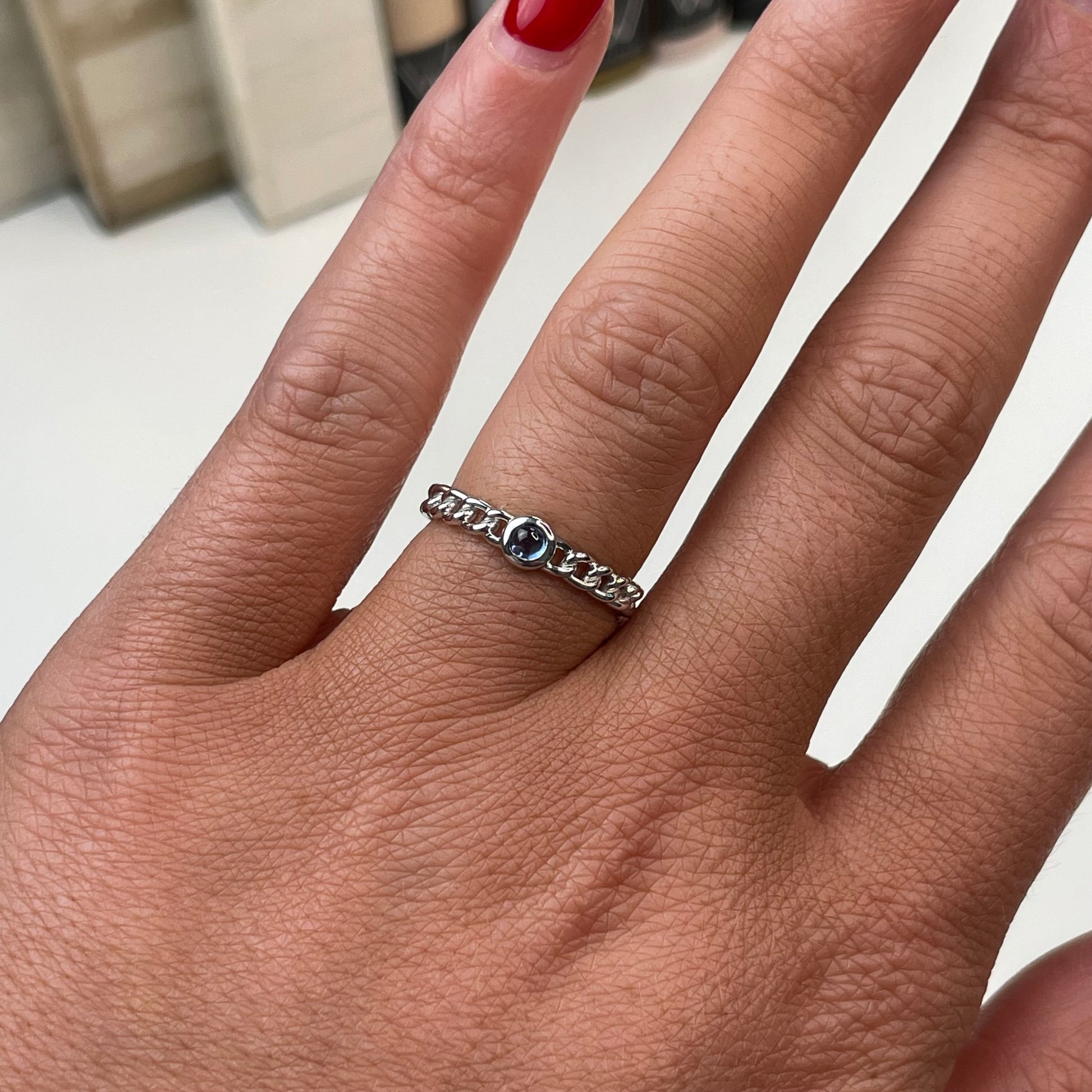 Silver Sapphire Chain Ring - John Ross Jewellers