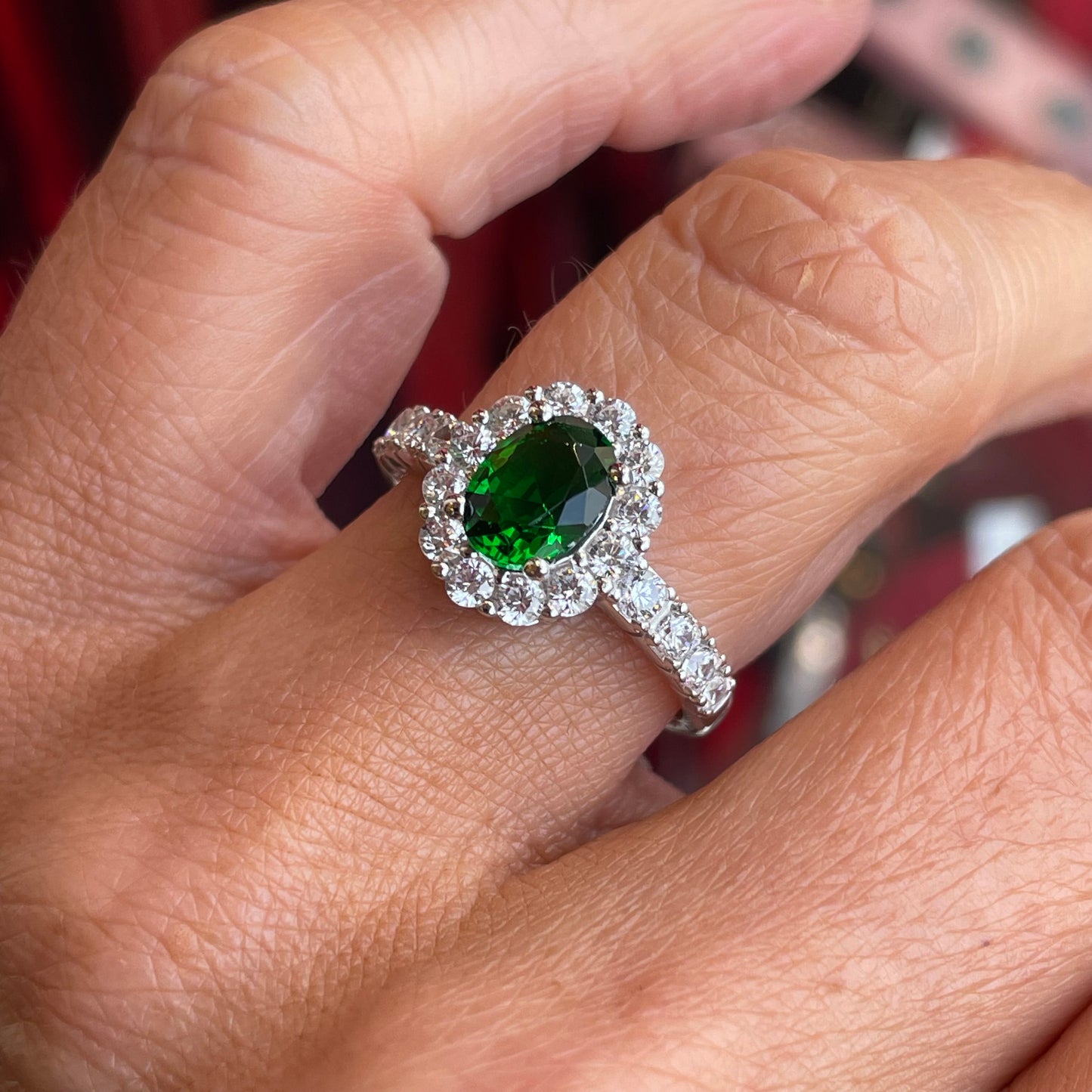 Silver Oval Diana Cluster Ring with Shoulders | Emerald Green