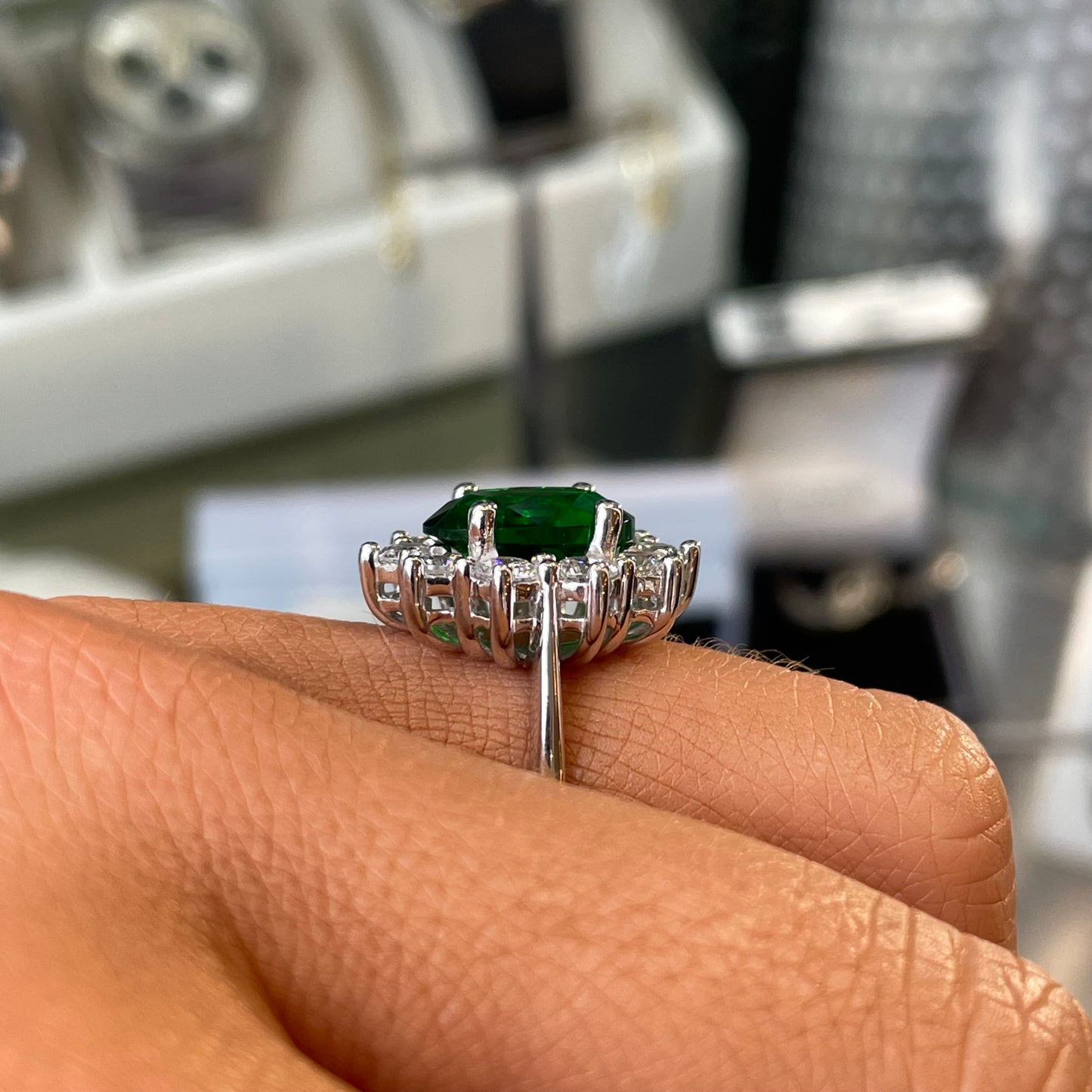 Silver Emerald Green Diana Ring - John Ross Jewellers