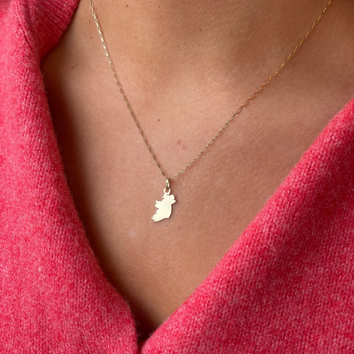 9ct Gold Map of Ireland Necklace - John Ross Jewellers