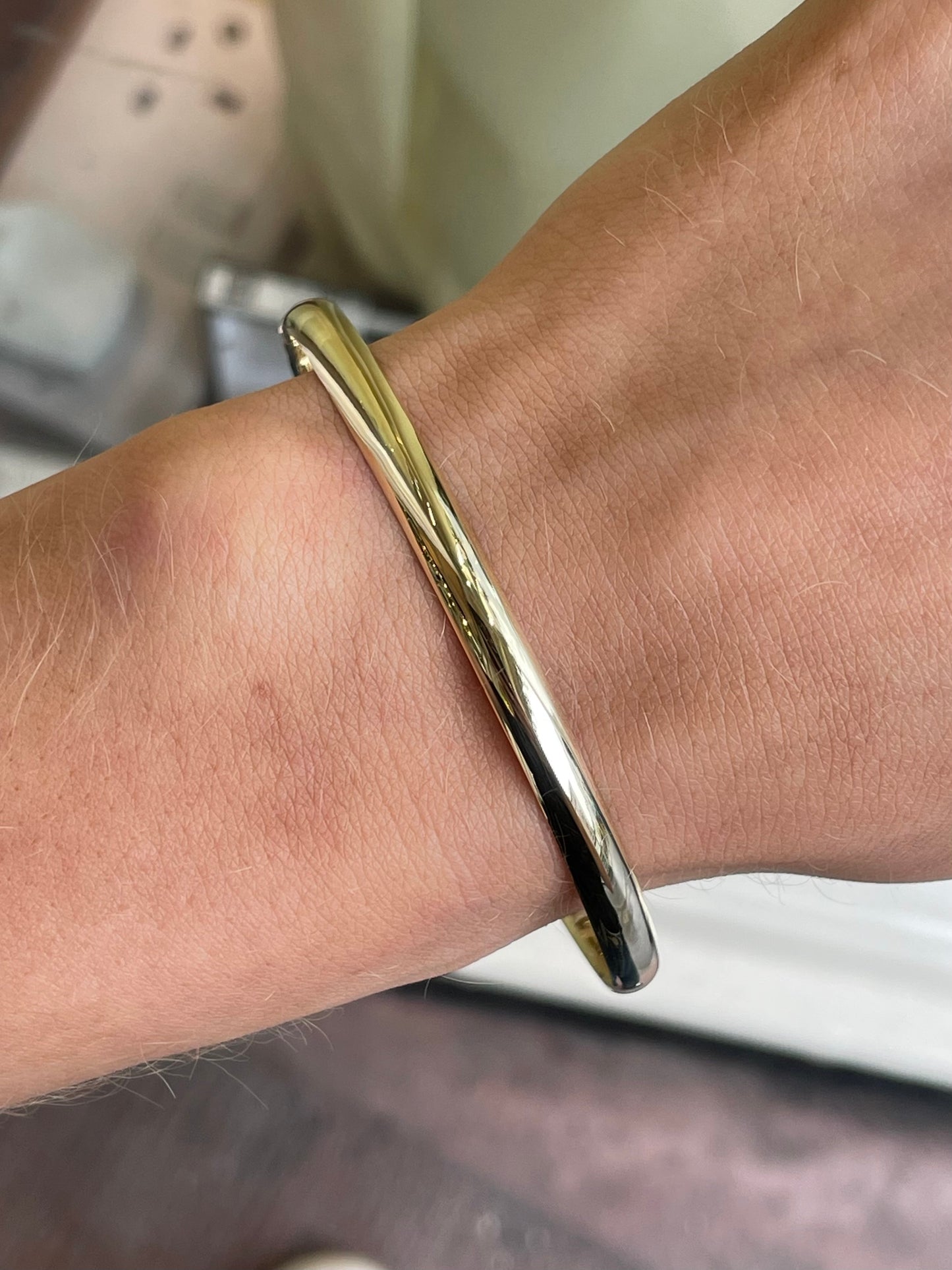 9ct Gold Classic Solid Polished Bangle | Narrow