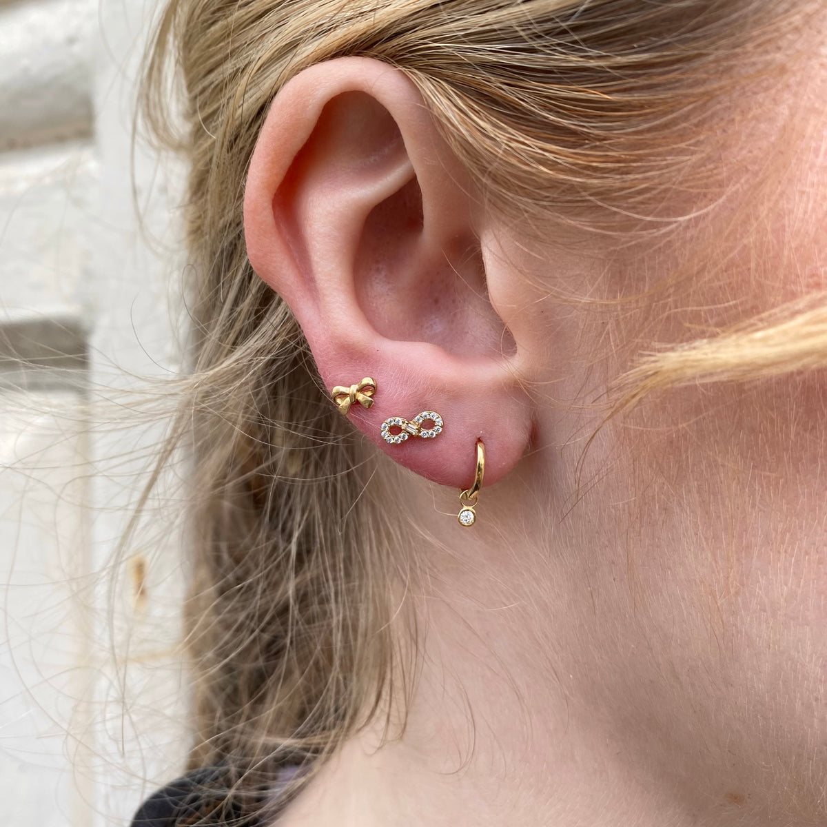 9ct Gold Huggie Hoop Earrings | Lab Grown Charm