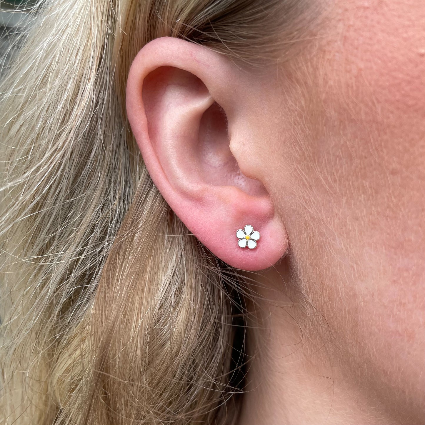 White Flower Stud Earrings - John Ross Jewellers