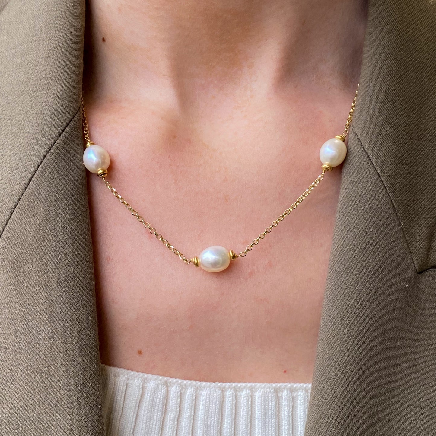 18ct Gold Mini Pearl & Chain Necklace