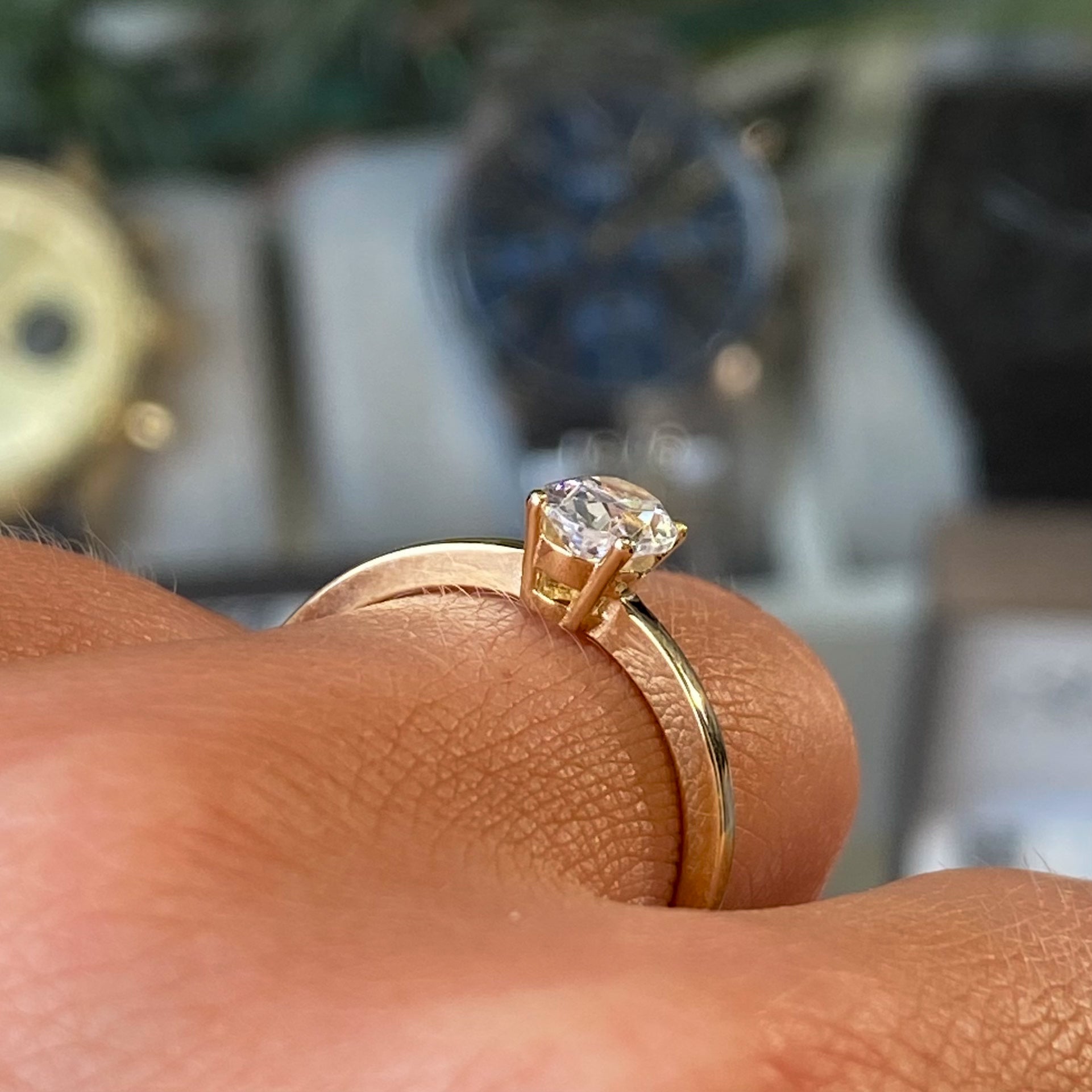 9ct Gold Oval CZ Ring - John Ross Jewellers
