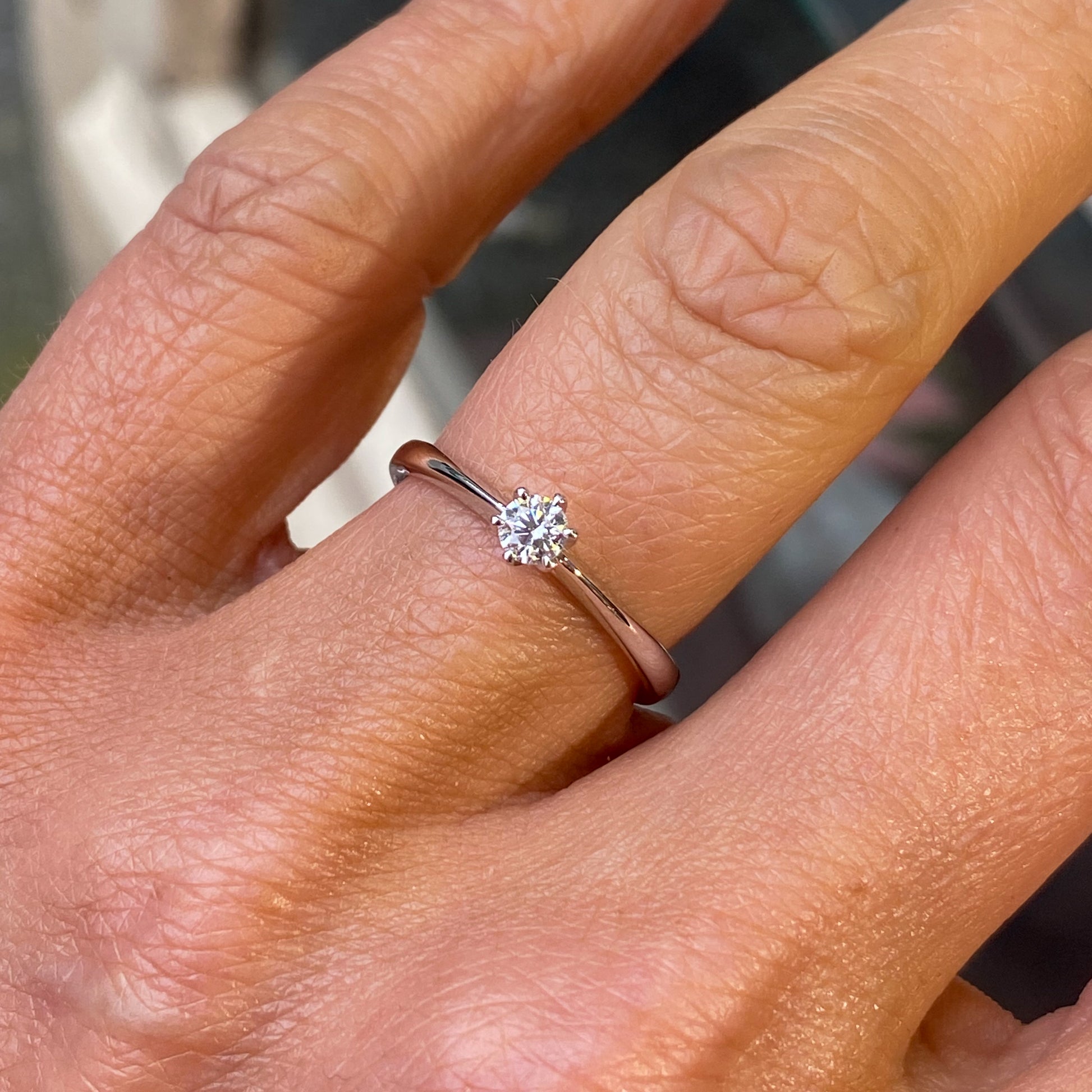 18ct White Gold Diamond Solitaire Engagement Ring | 0.18ct ESI - John Ross Jewellers